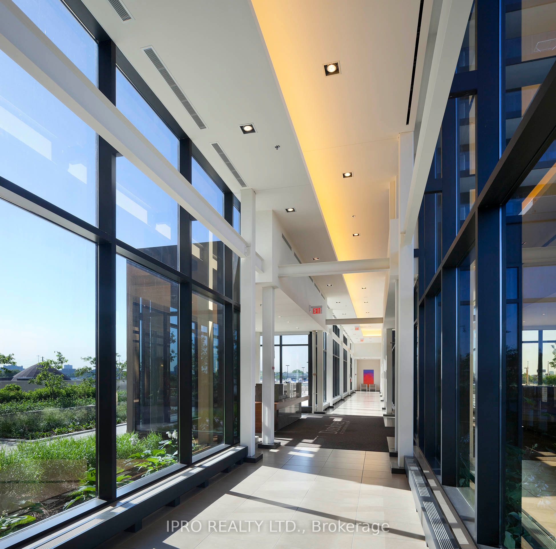 33 Singer Court, #1202