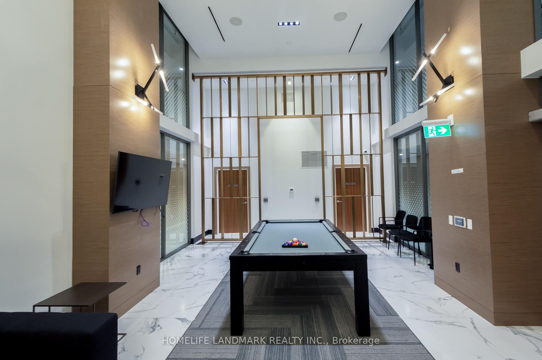 15 Queens Quay E, #2304