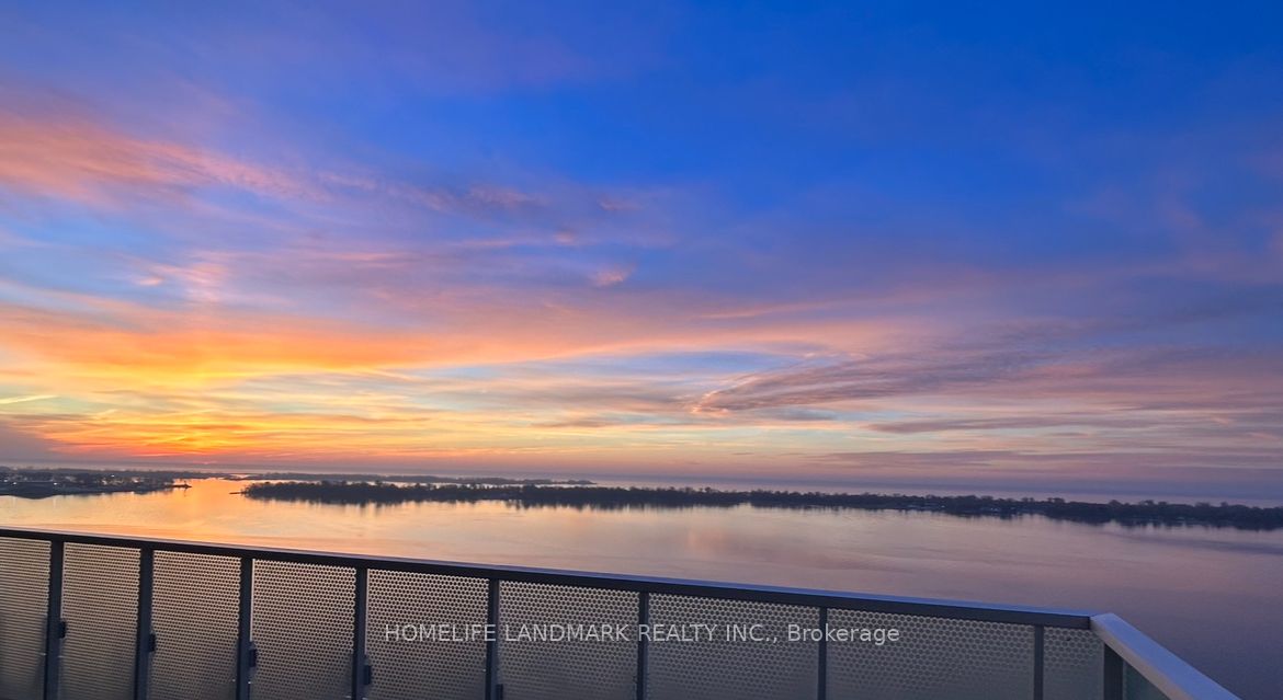 15 Queens Quay E, #2304