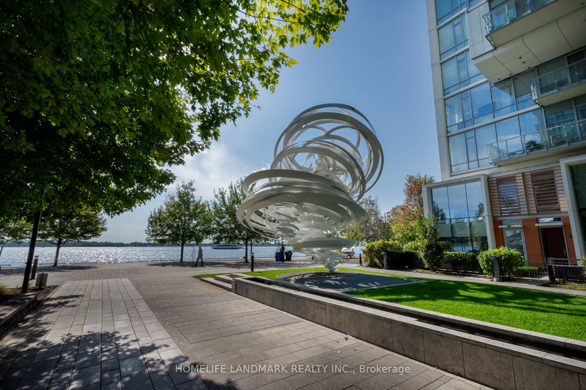 15 Queens Quay E, #2304