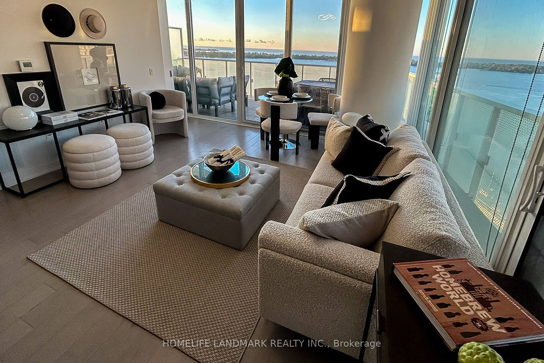 15 Queens Quay E, #2304