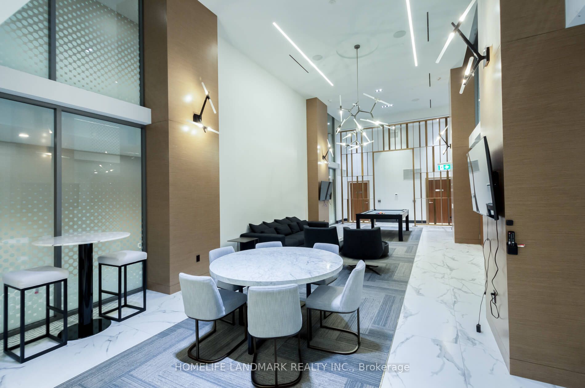 15 Queens Quay E, #2304