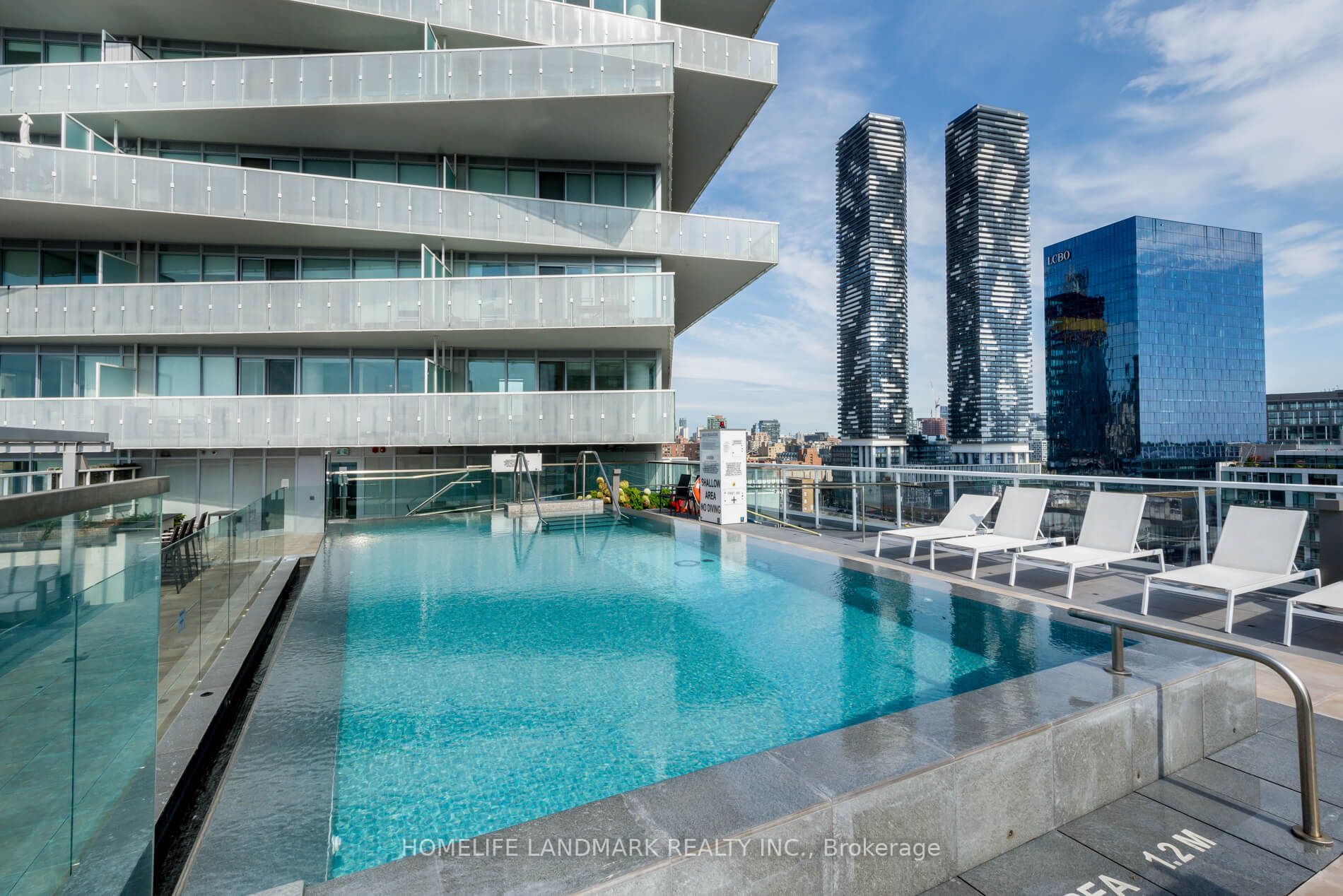 15 Queens Quay E, #2304