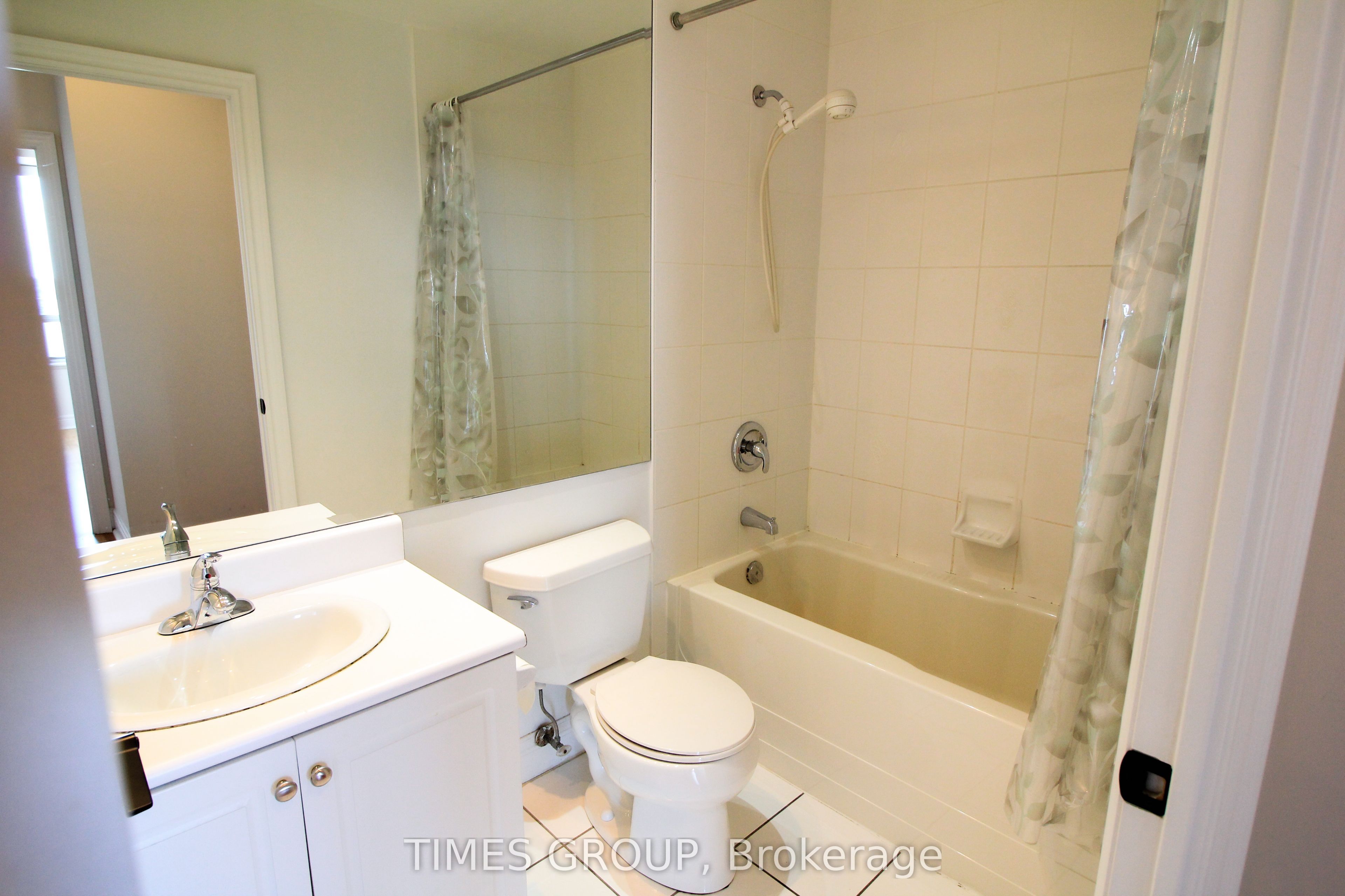 1 Clairtrell Road #808