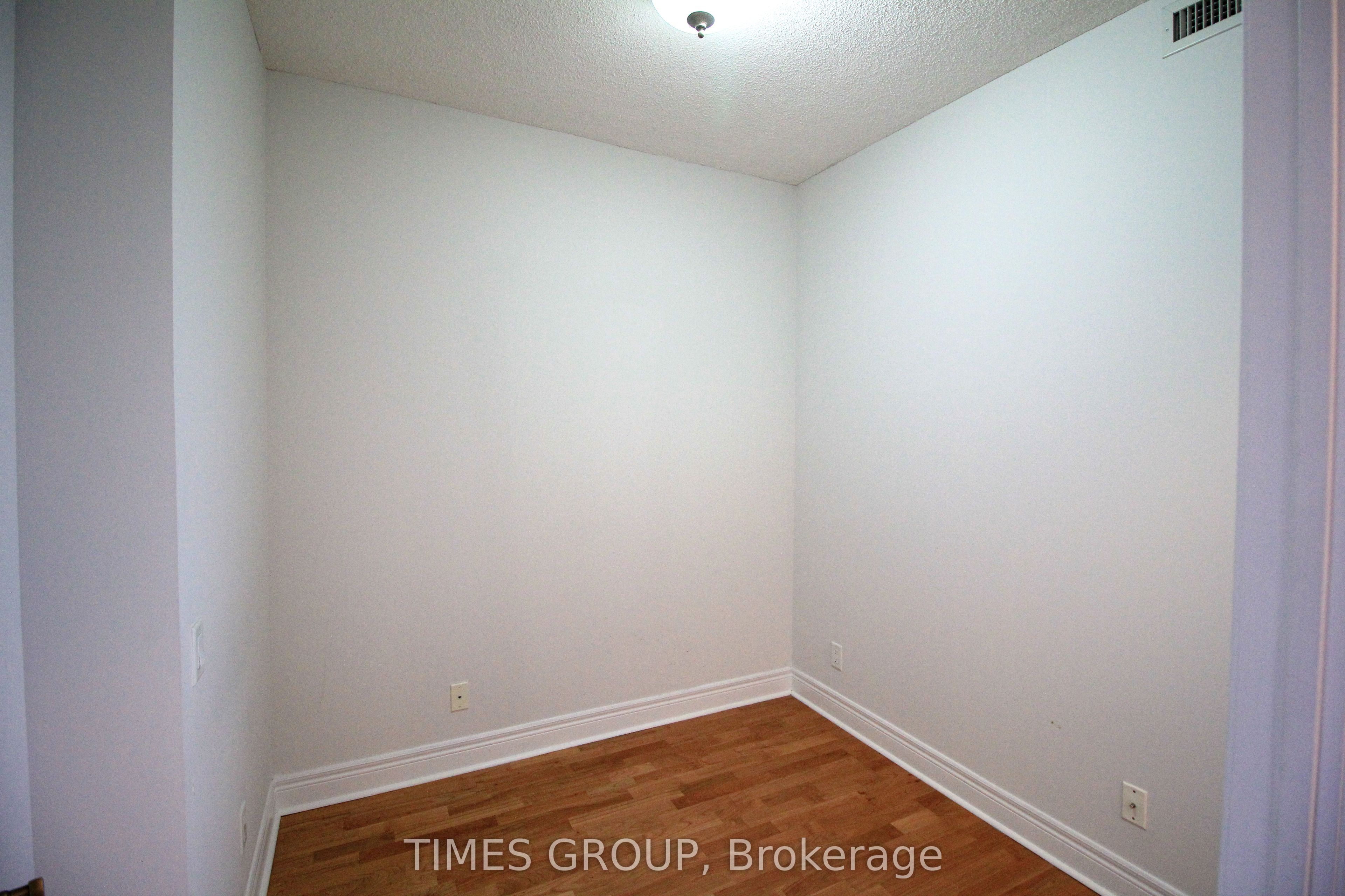 1 Clairtrell Road #808