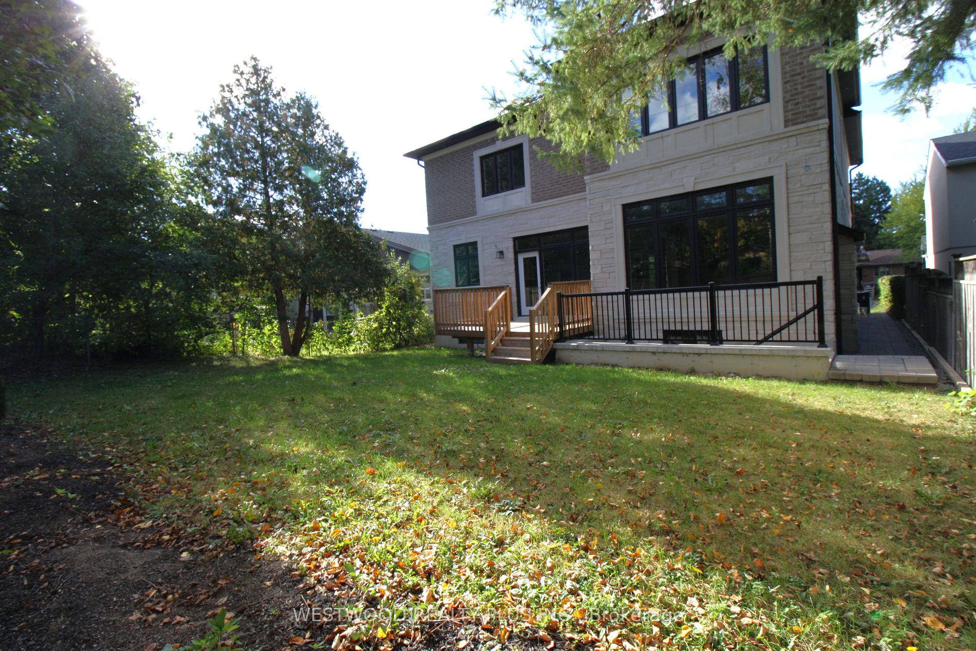 5 Norden Crescent
