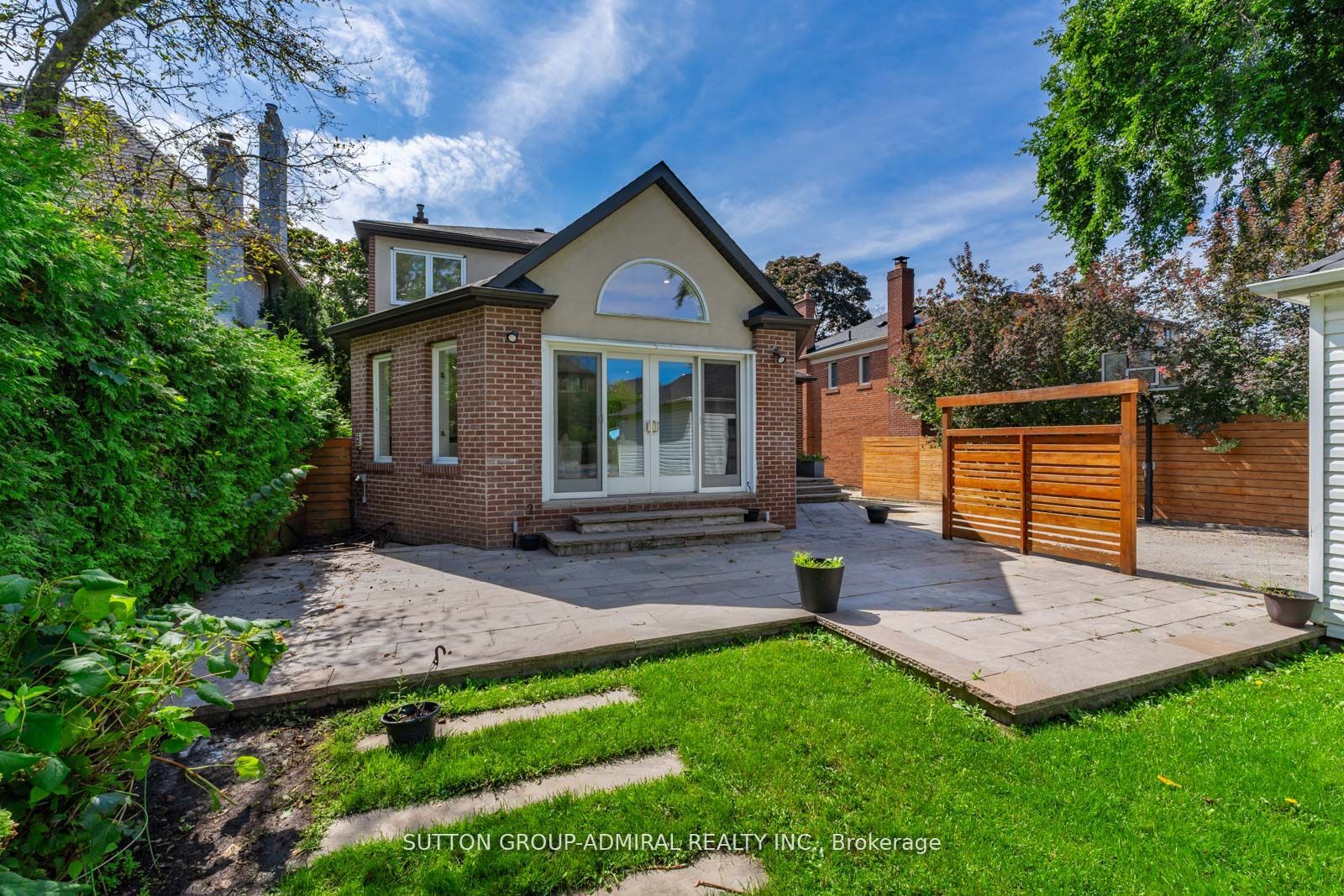 216 Glencairn Avenue