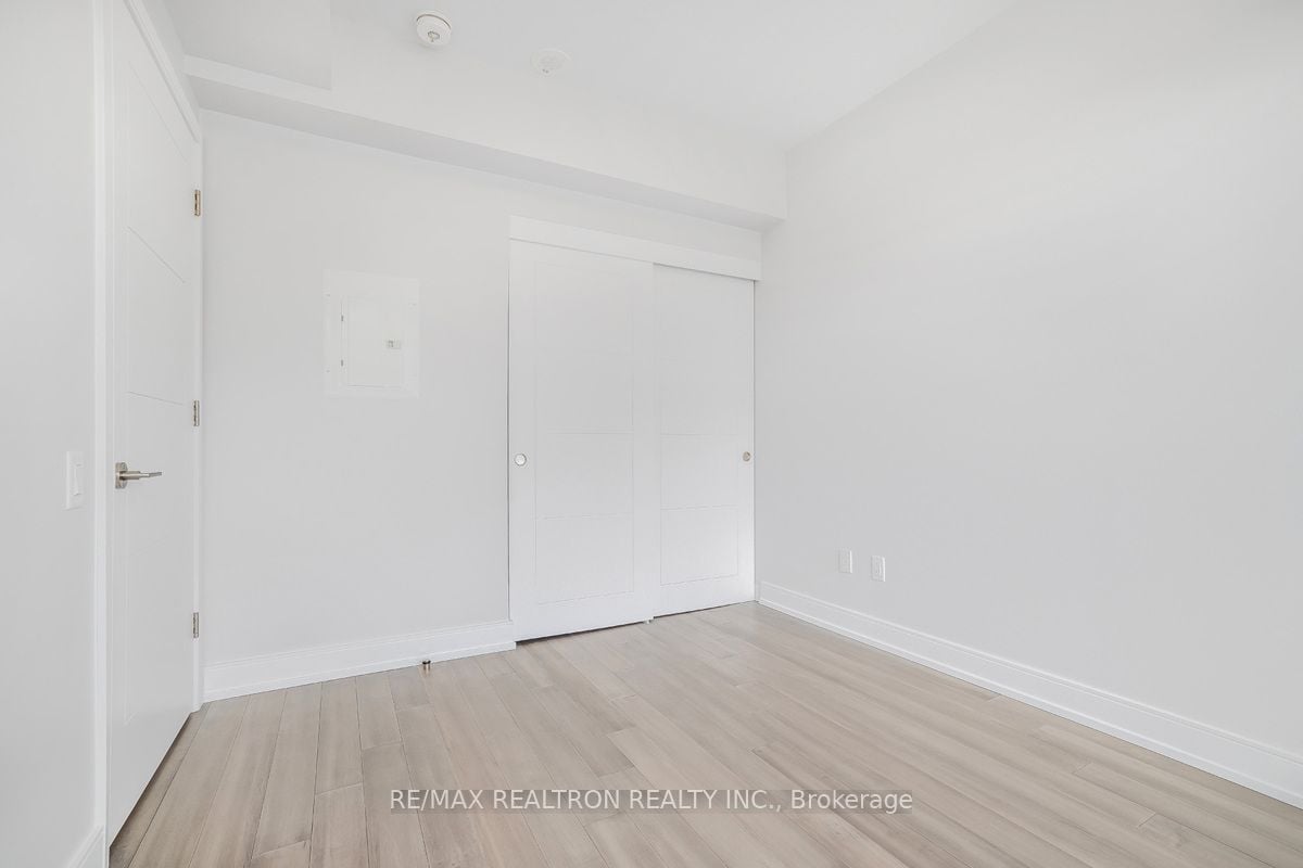2525 Bathurst Street #905