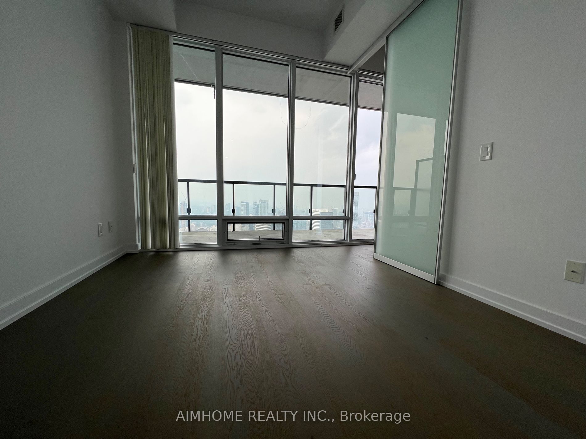 488 University Avenue #4703