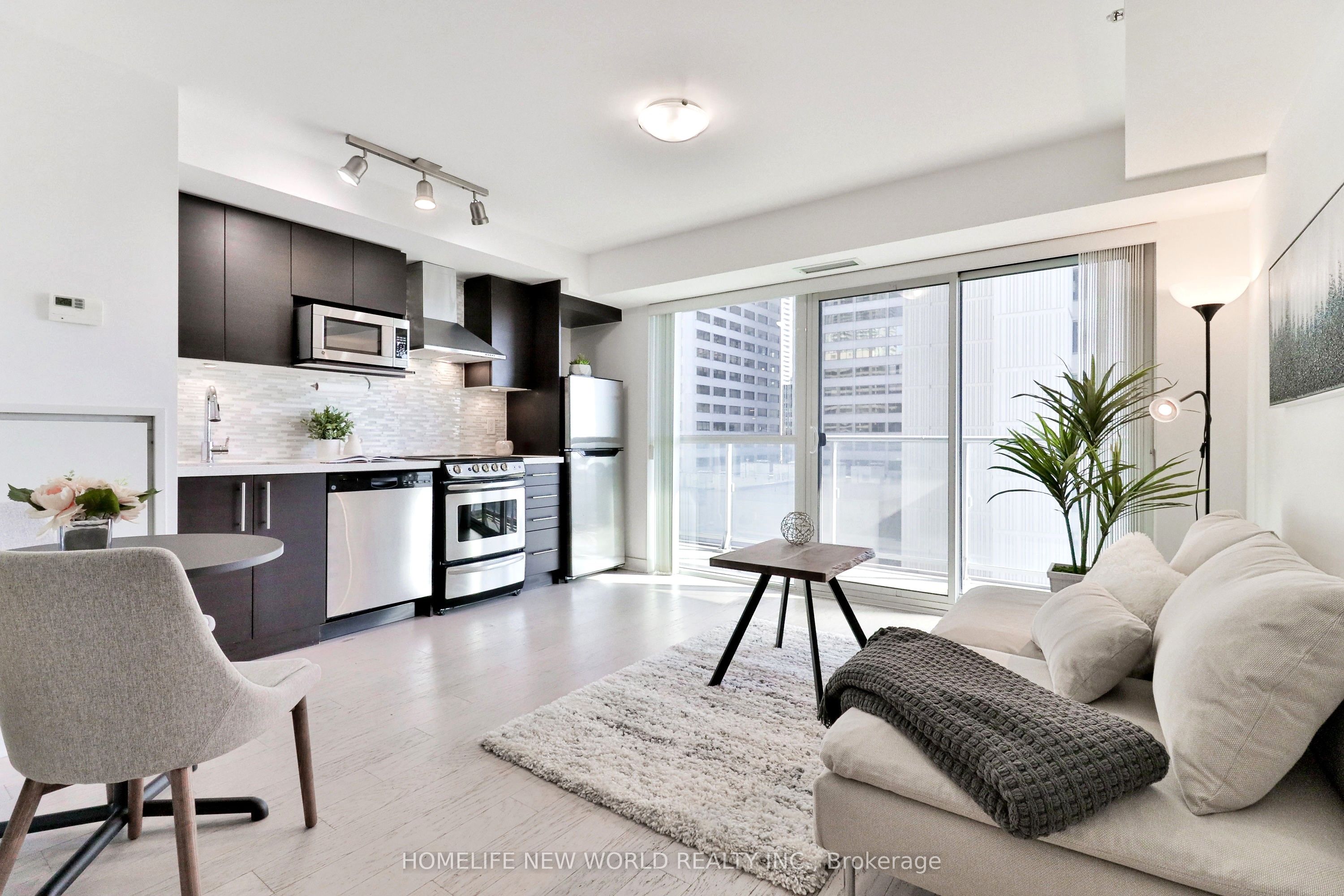 58 Orchard View Boulevard #908