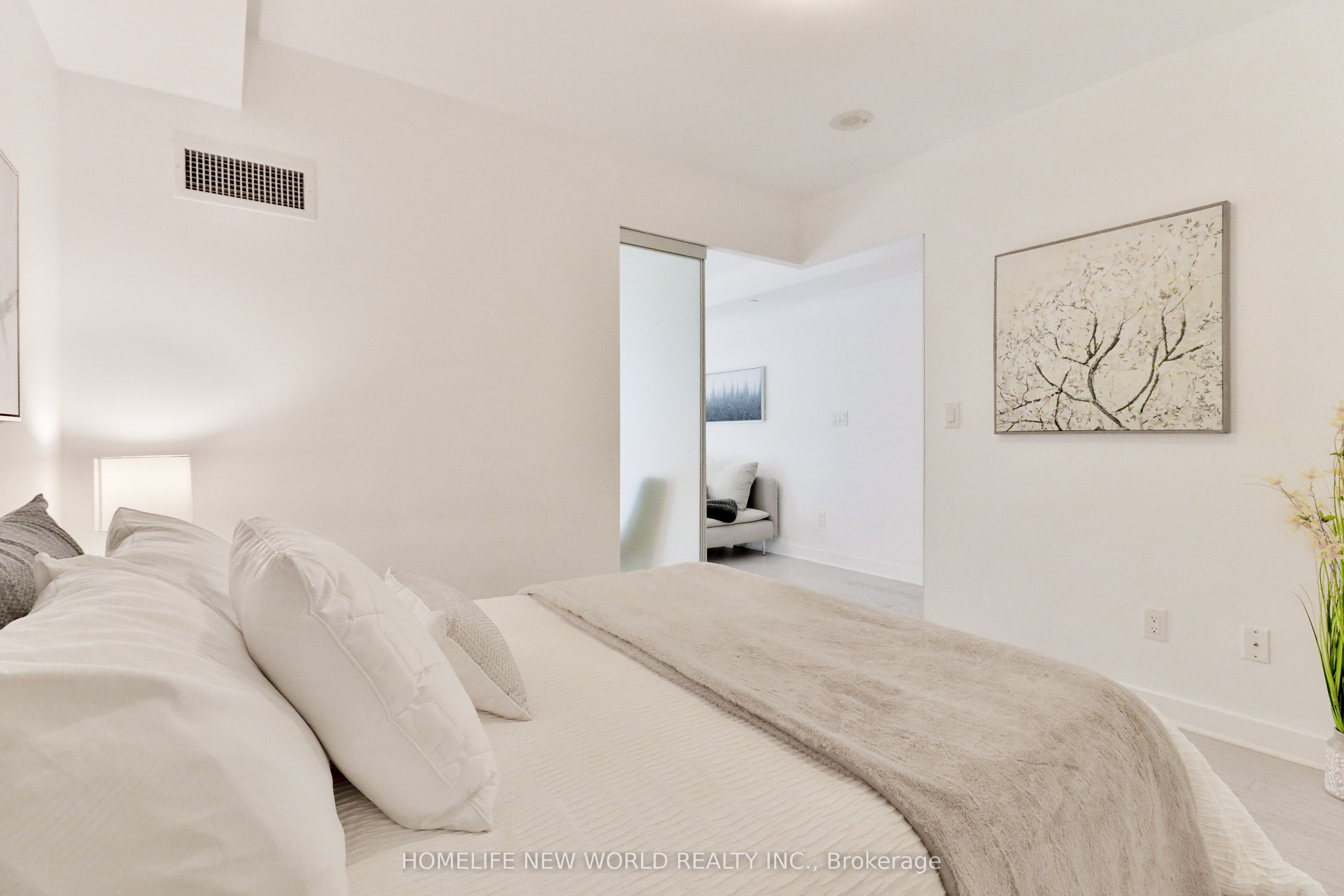 58 Orchard View Boulevard #908