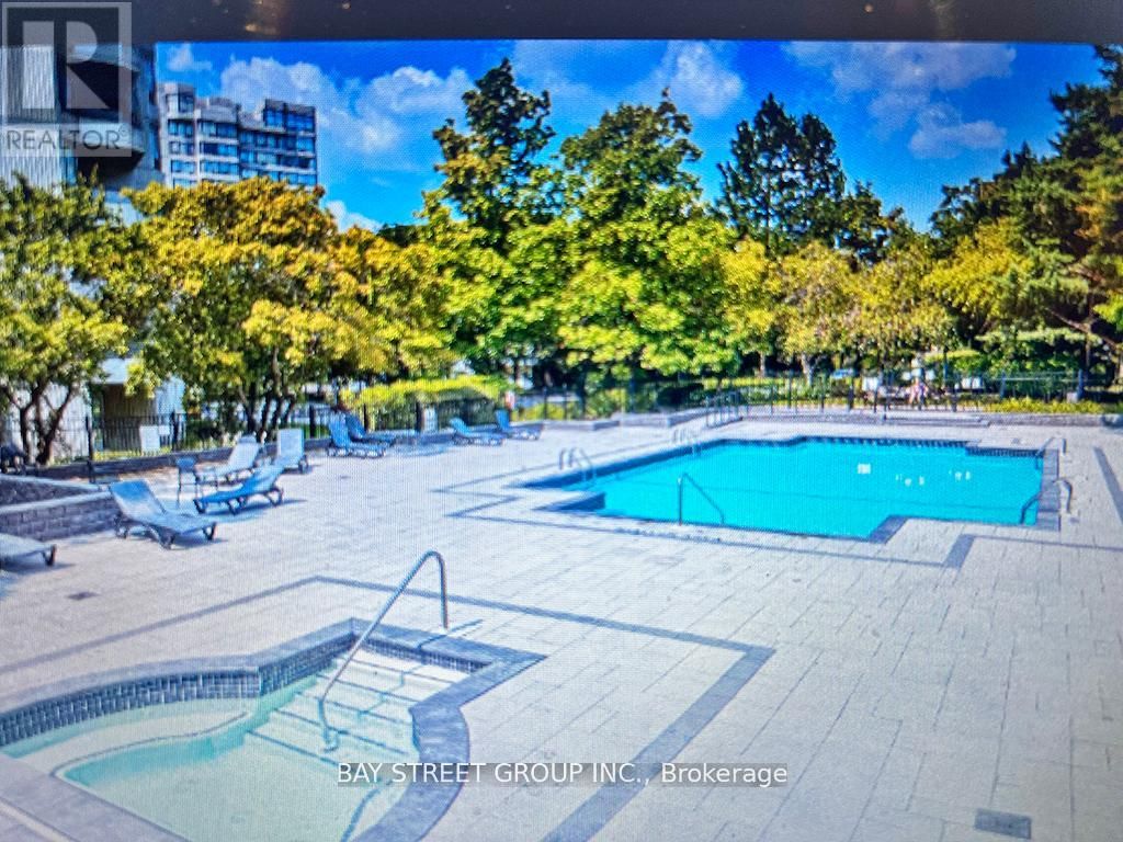 1101 Steeles Avenue W, #PH209