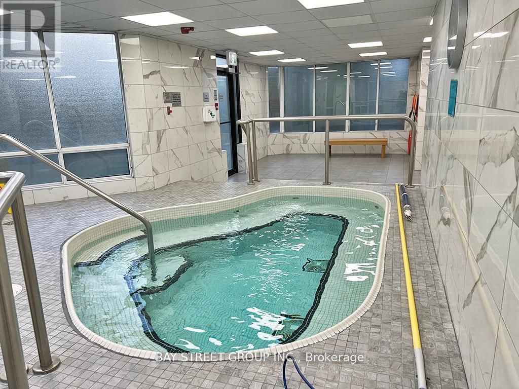1101 Steeles Avenue W, #PH209