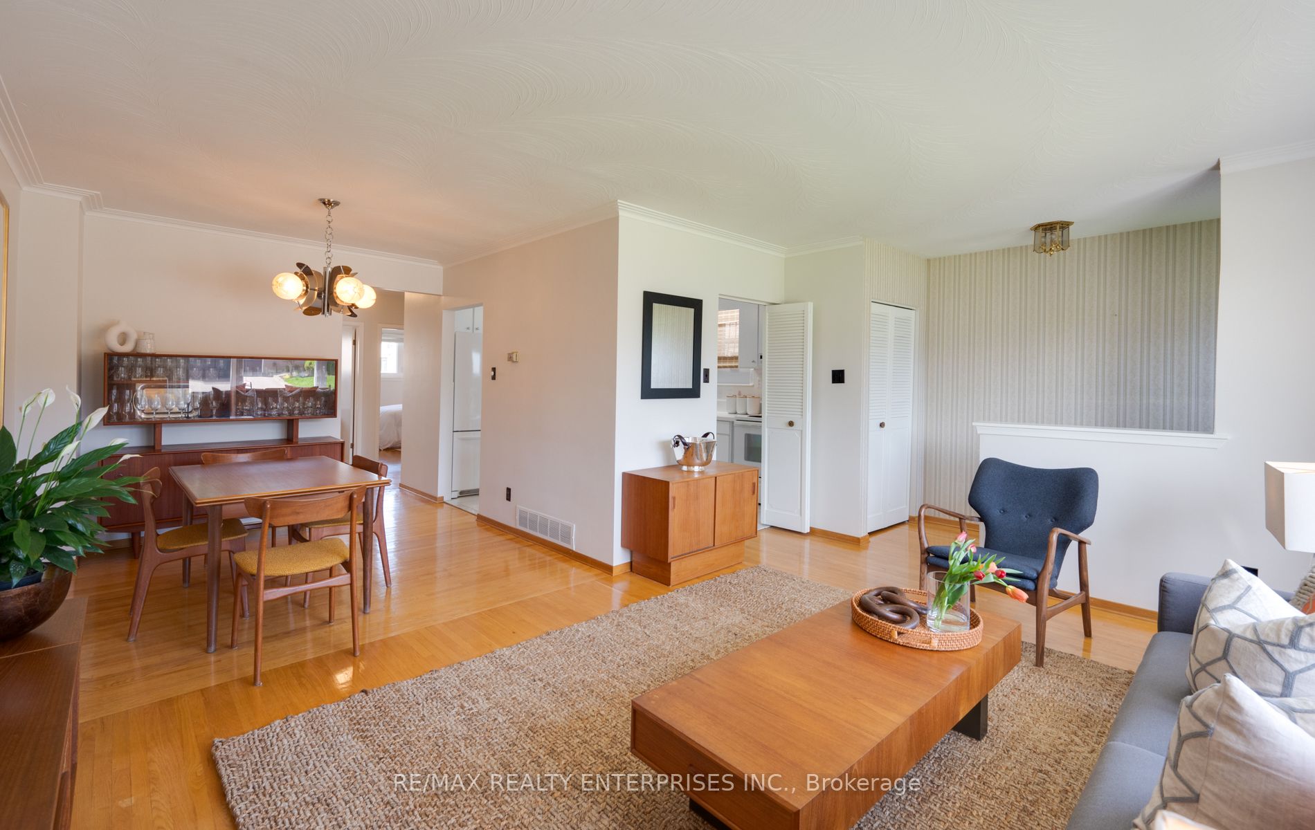54 Pinebrook Avenue