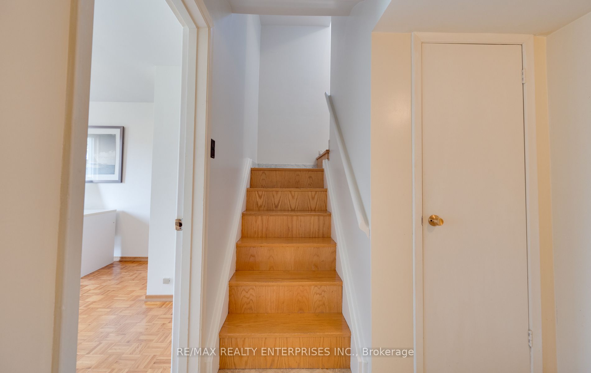 54 Pinebrook Avenue