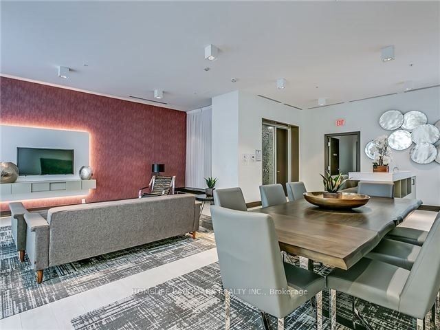 68 Merton Street, #204