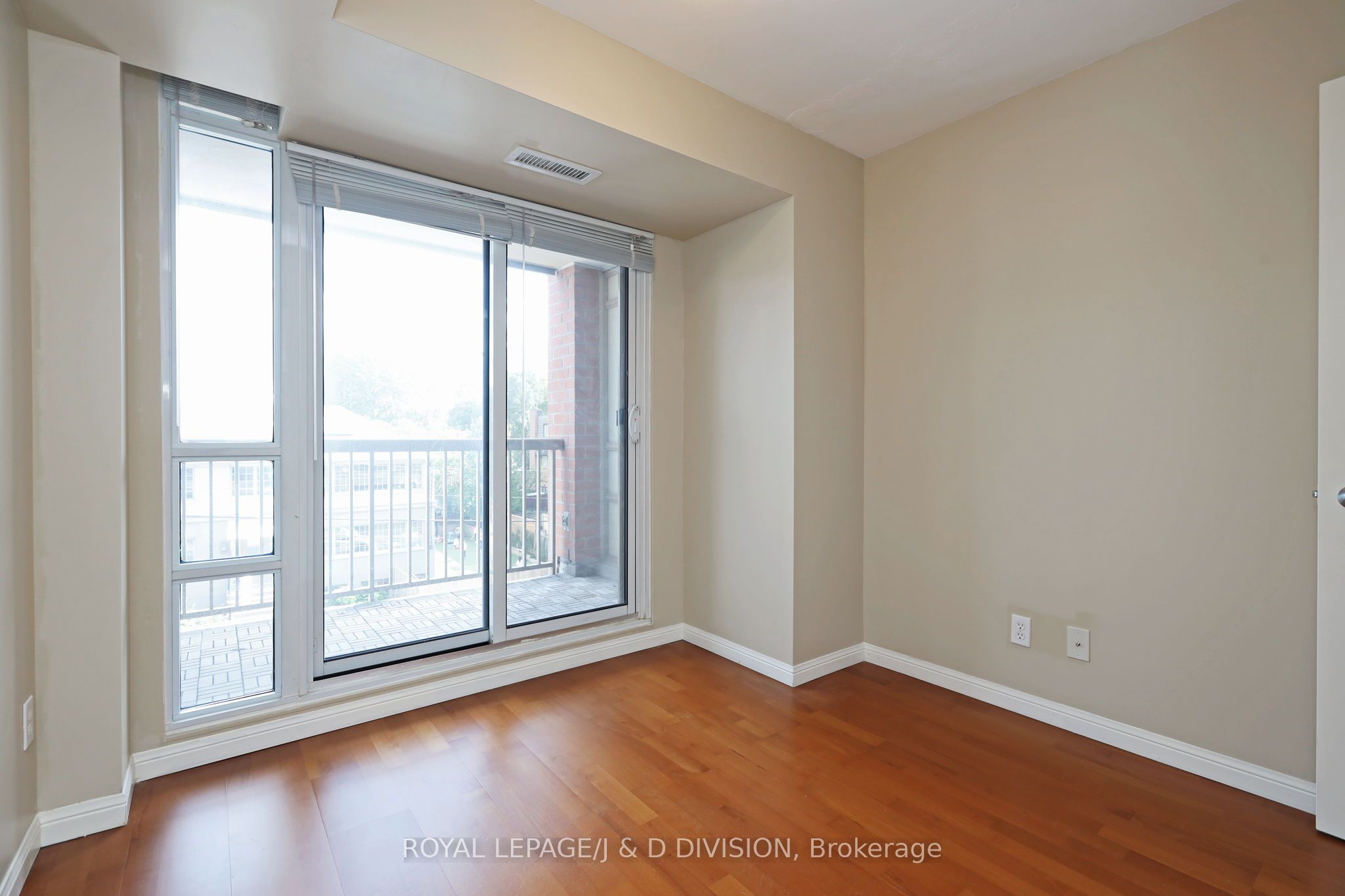 900 Mount Pleasant Road, #322