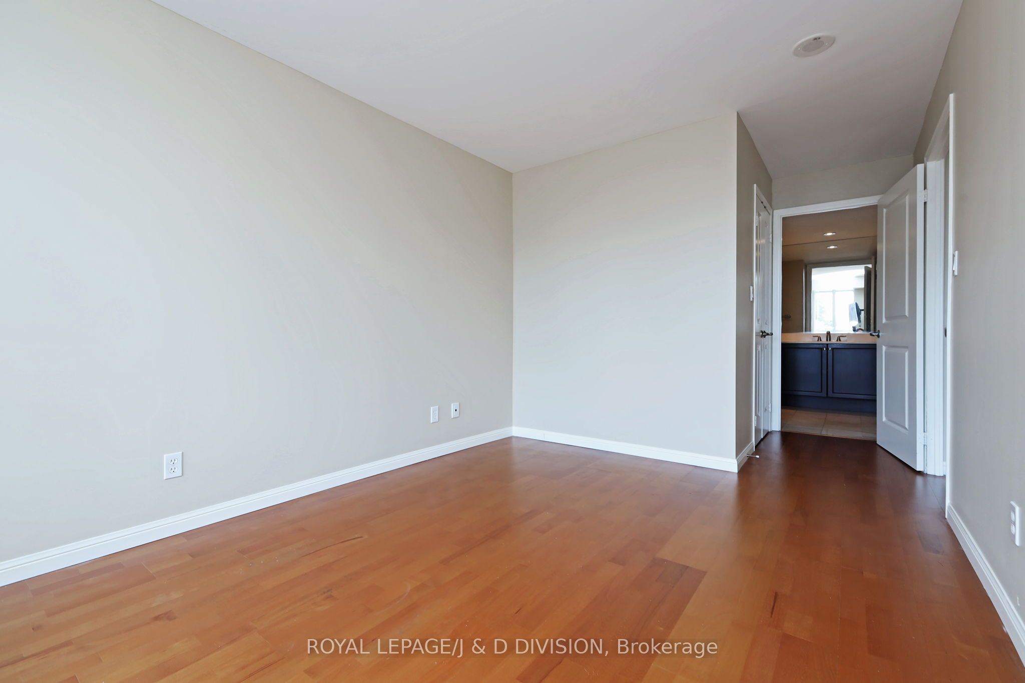 900 Mount Pleasant Road, #322