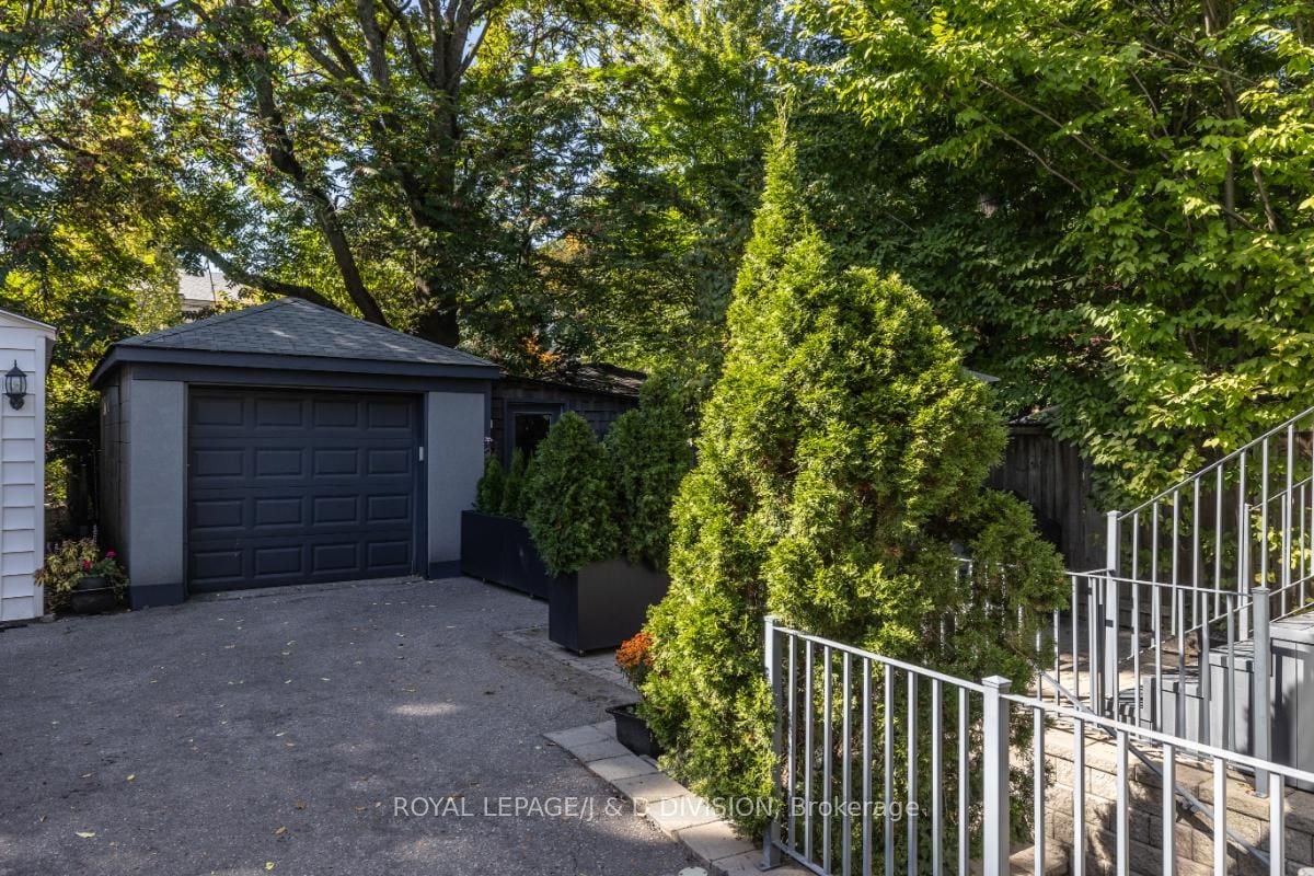 44 Standish Avenue