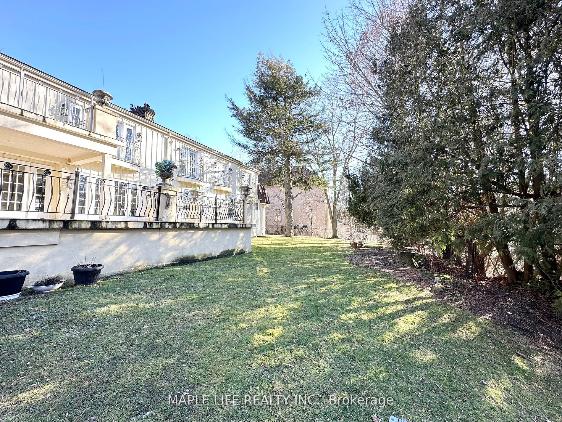 16 Brian Cliff Drive