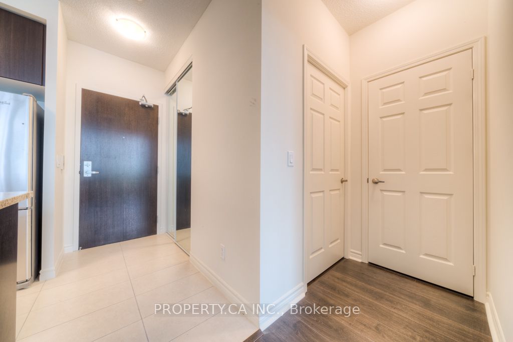 25 Lower Simcoe Street, #205