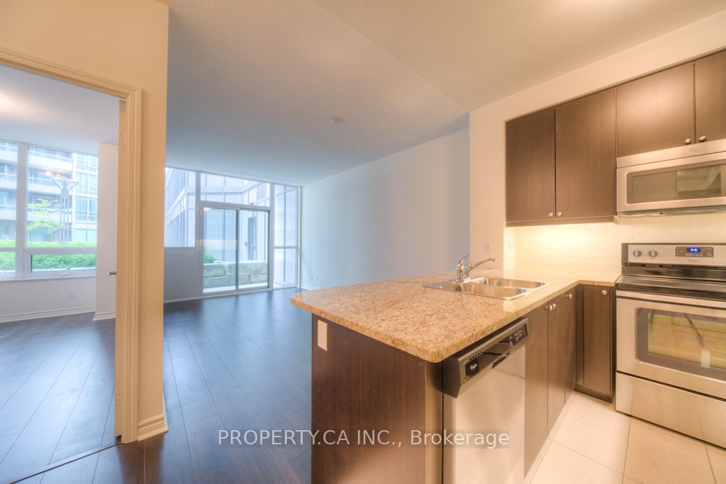 25 Lower Simcoe Street, #205