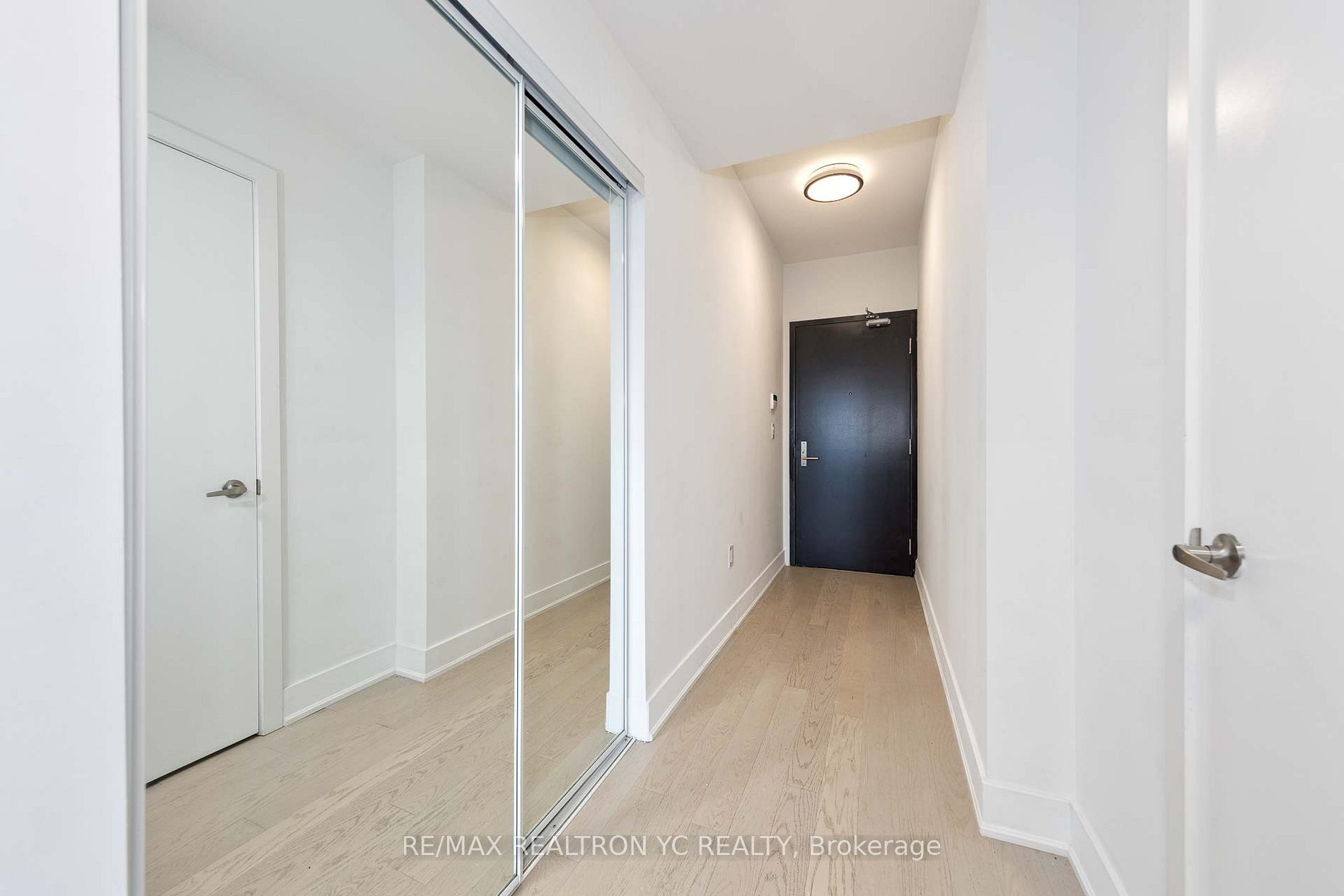 955 Bay Street #3907