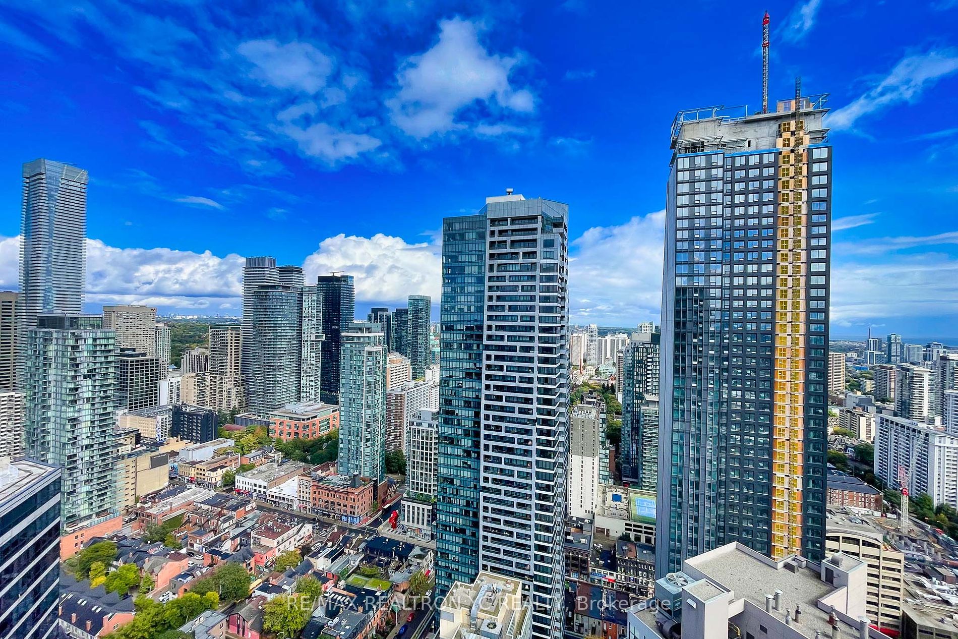 955 Bay Street #3907