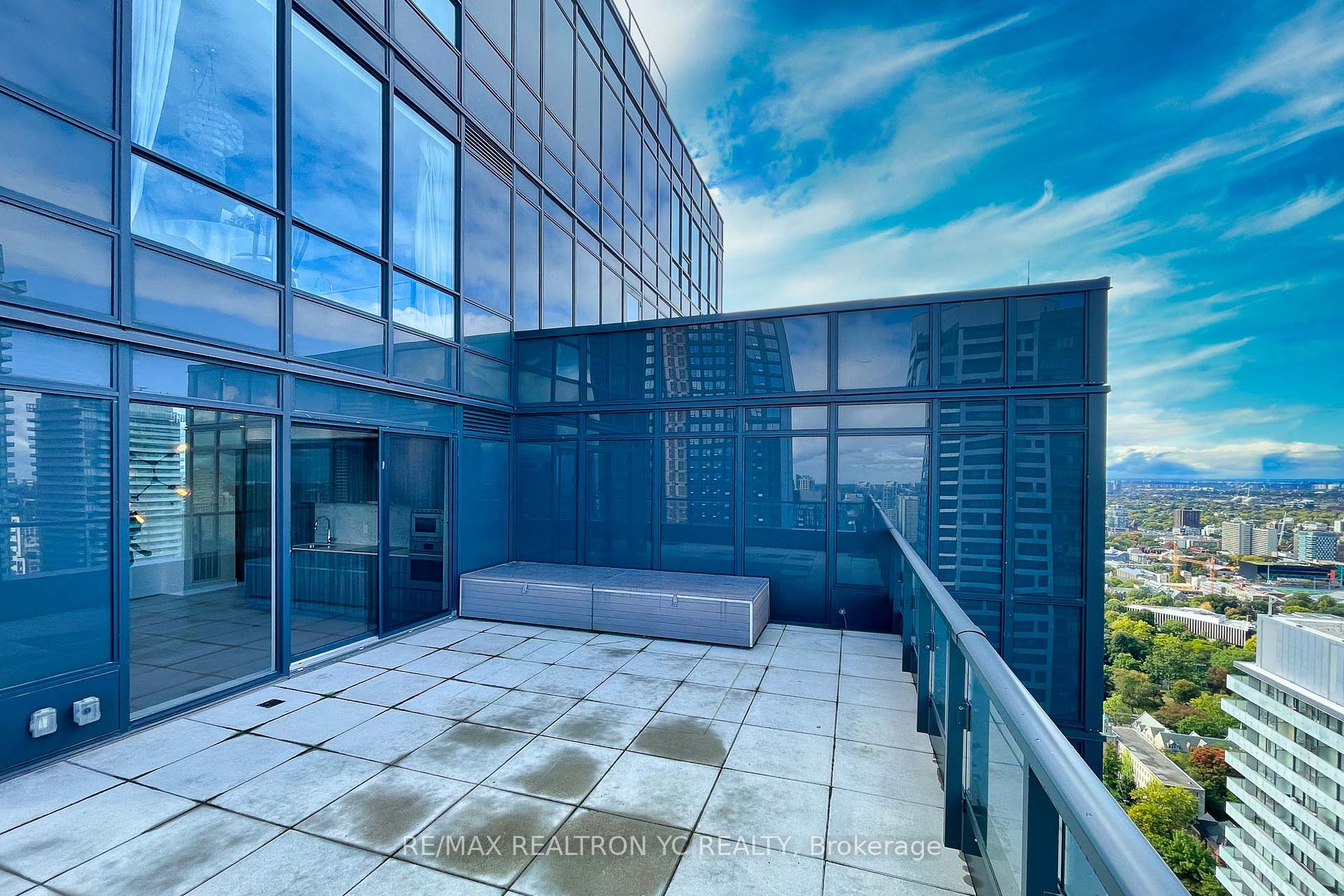 955 Bay Street #3907