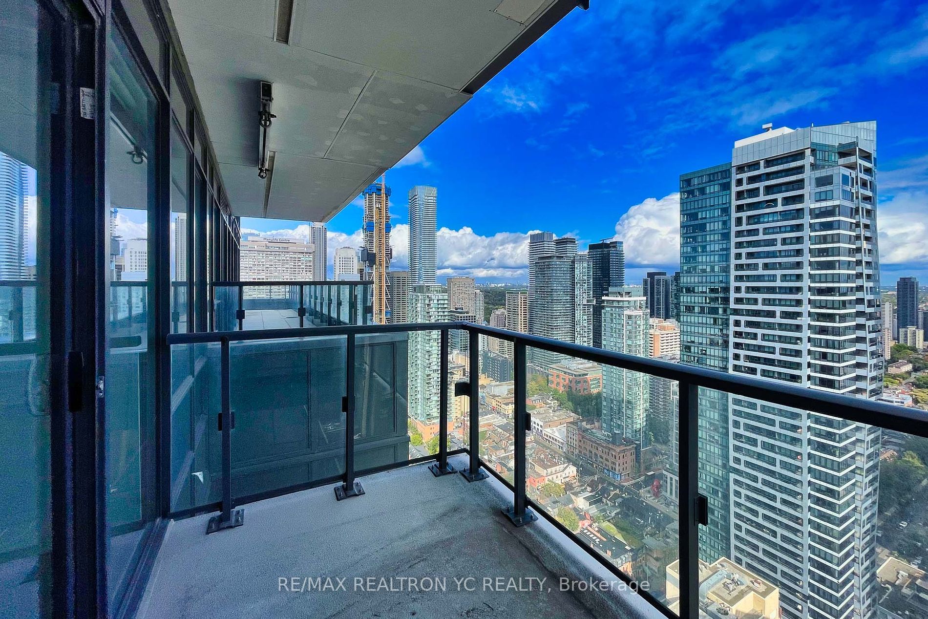 955 Bay Street #3907