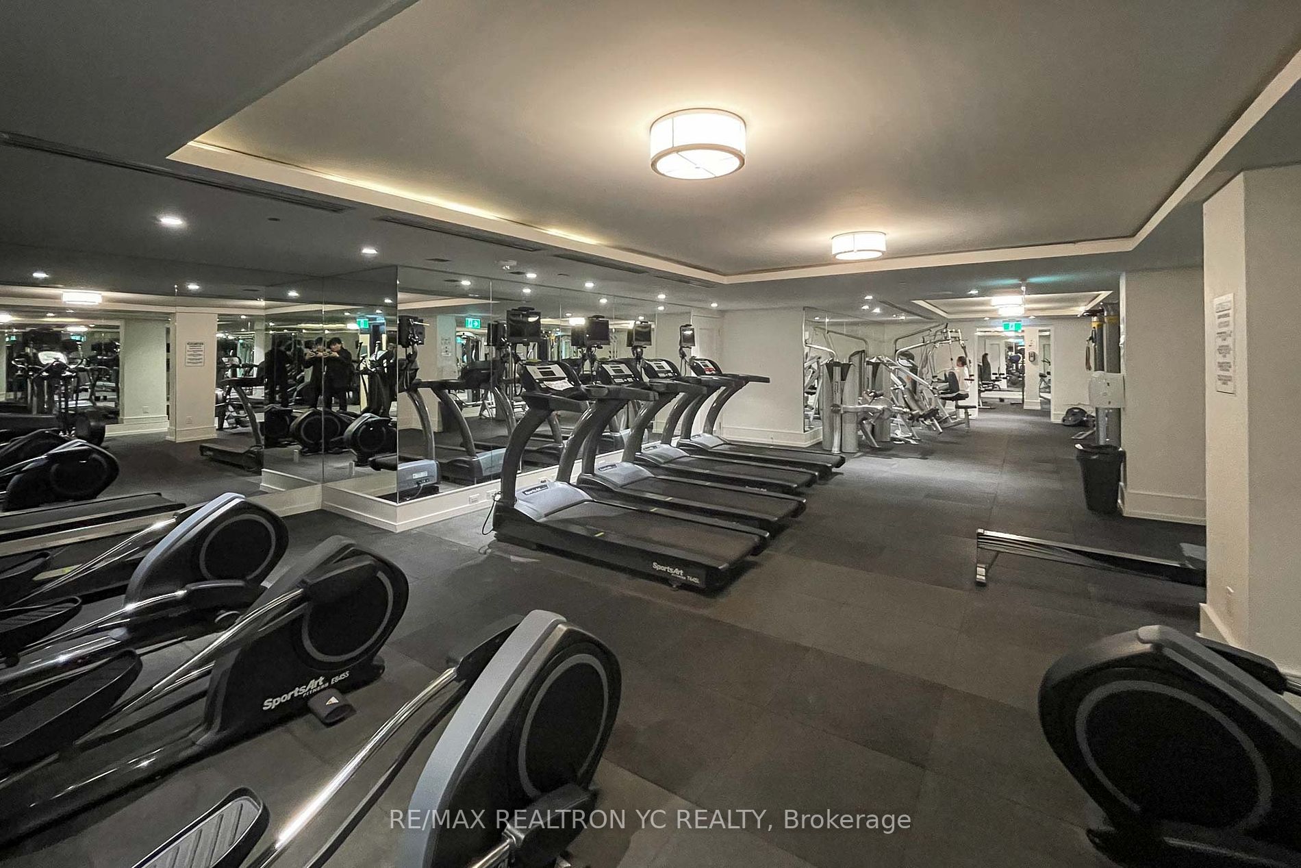 955 Bay Street #3907