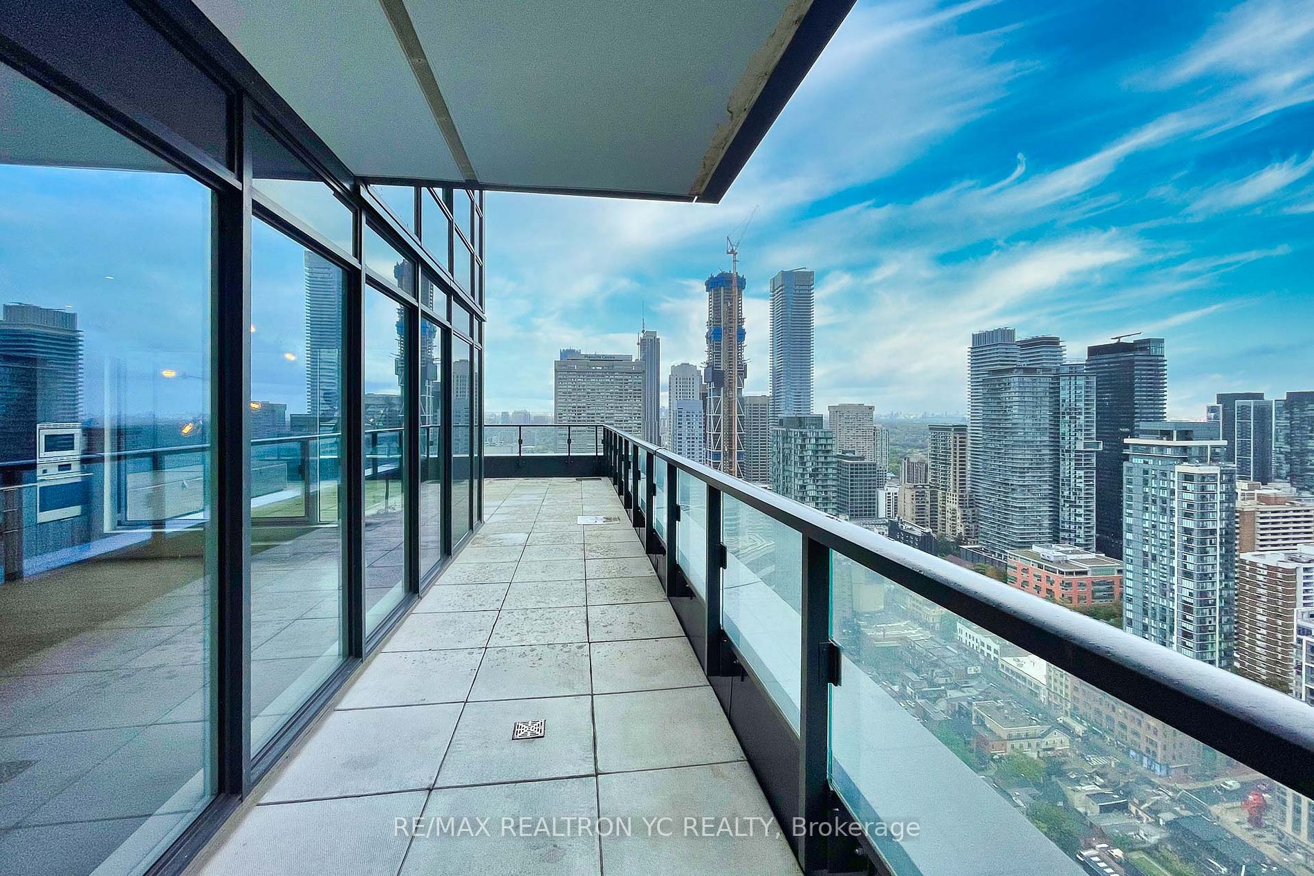 955 Bay Street #3907