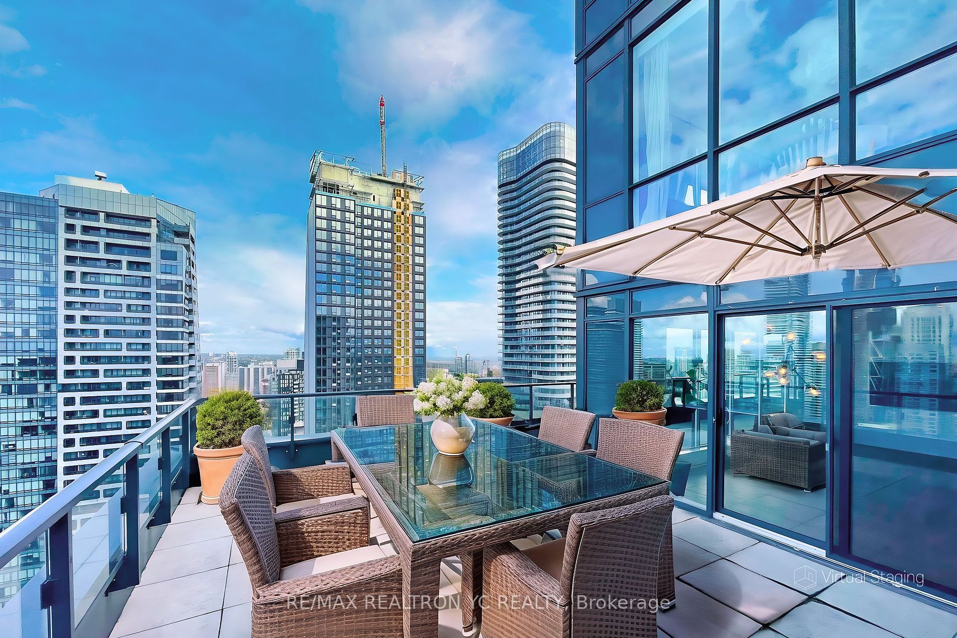 955 Bay Street #3907