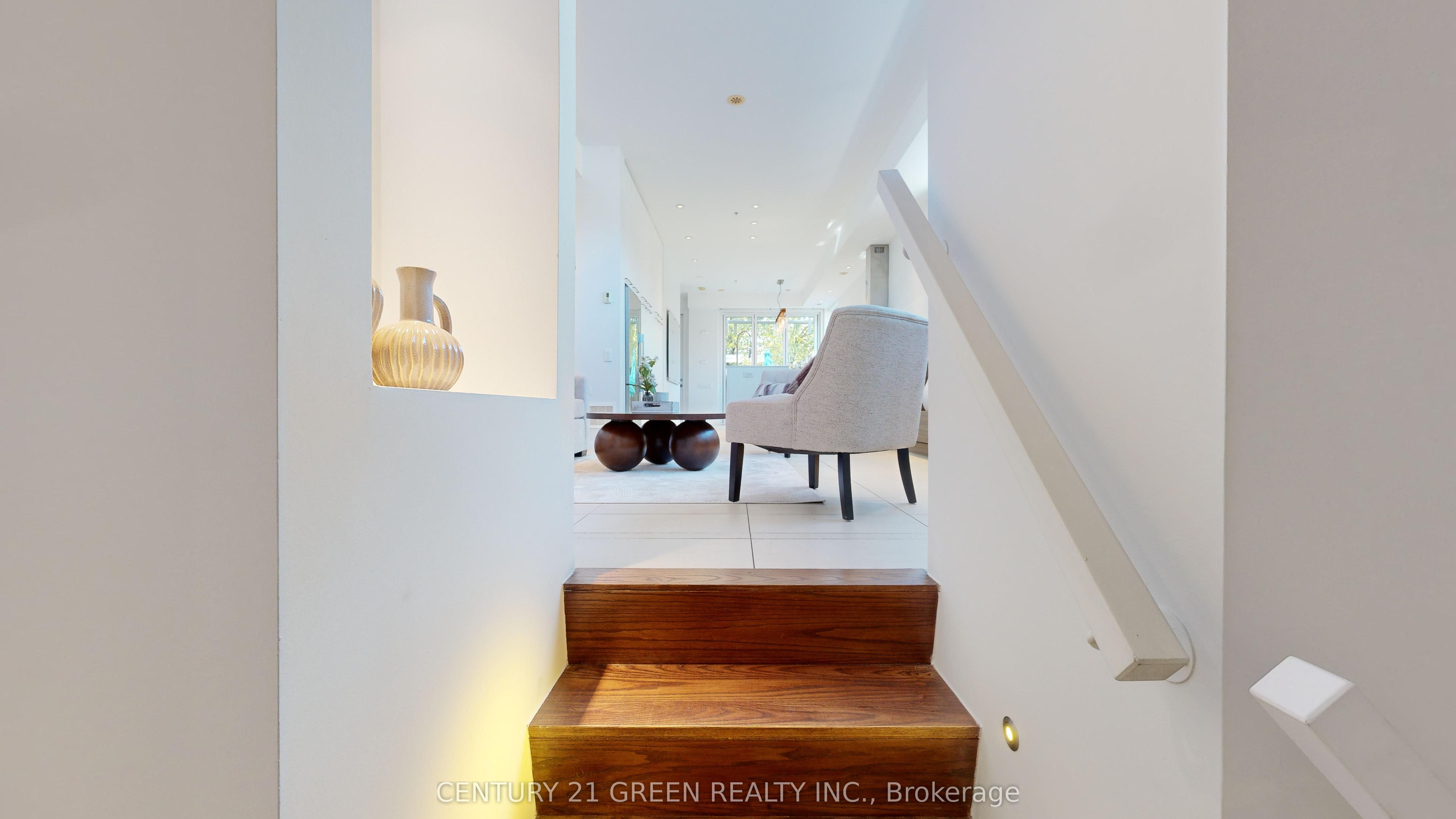56 Lippincott Street, #8