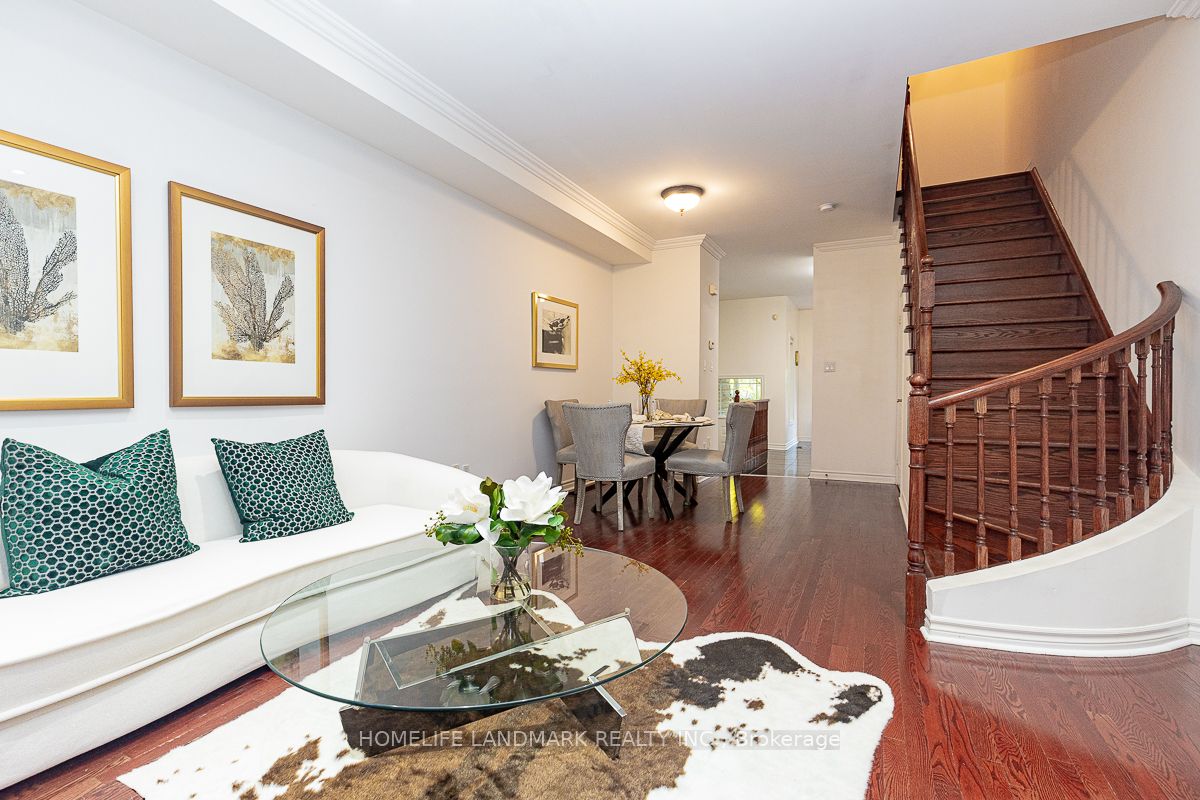 4 William Poole Way, #14