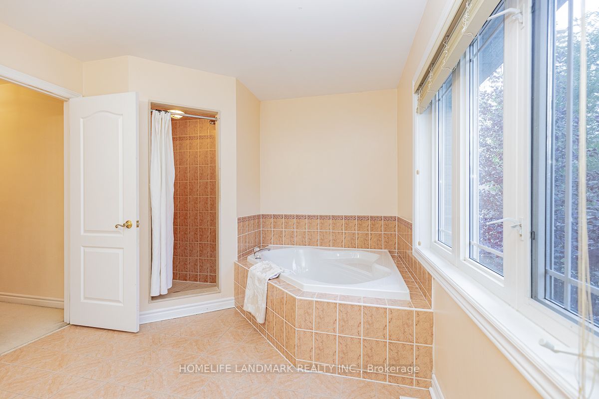4 William Poole Way, #14