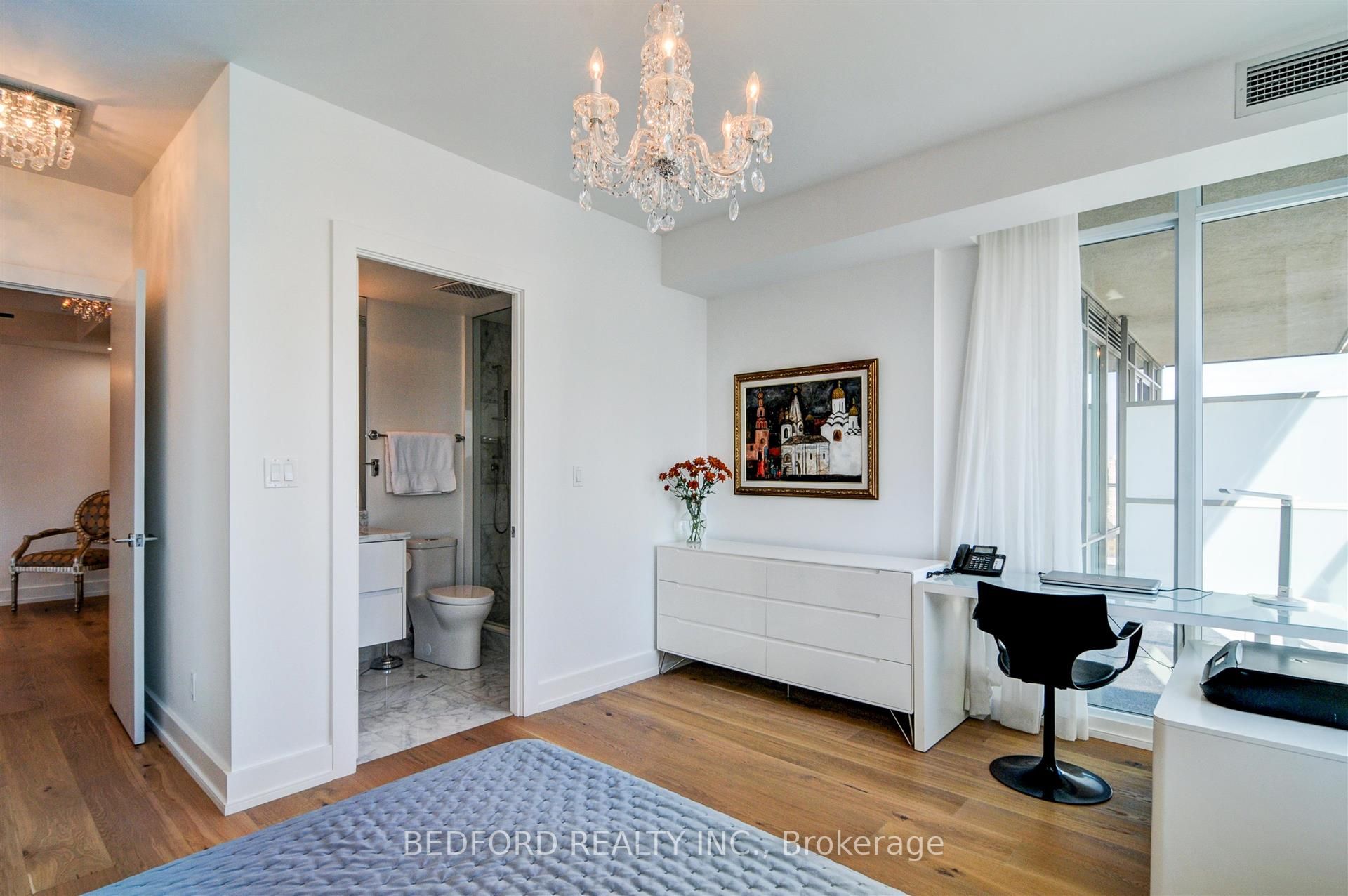 1 Bedford Road, #2001