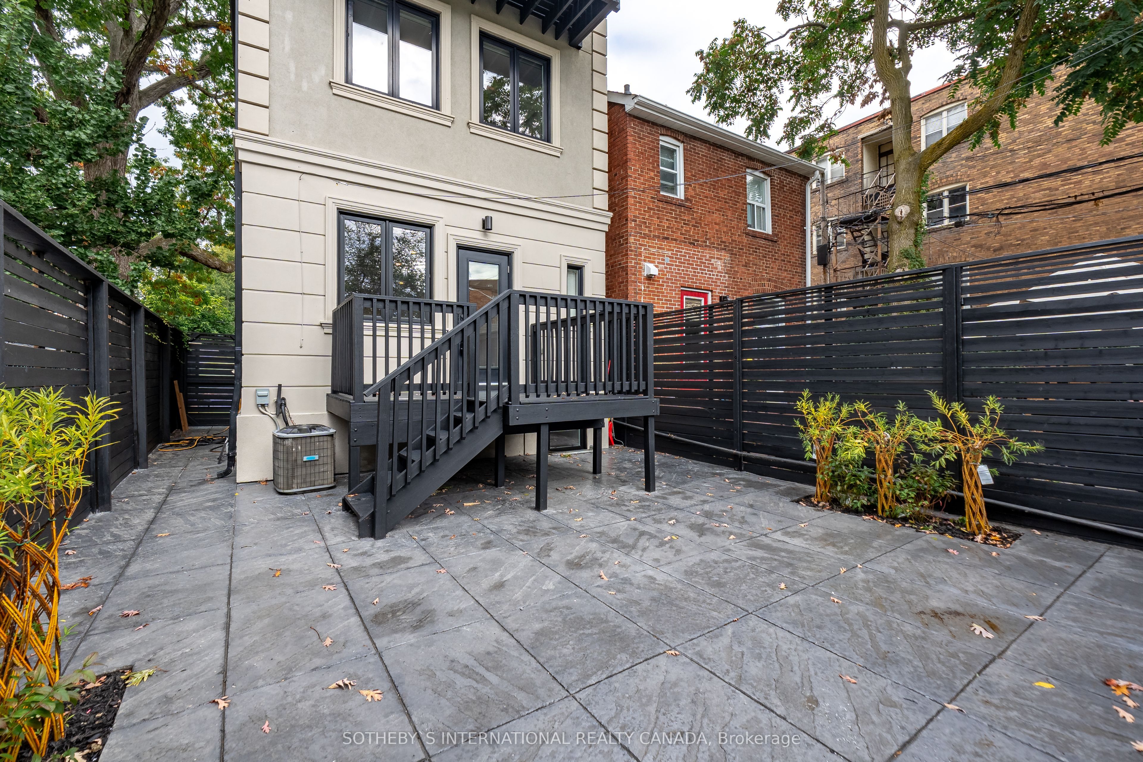 7 Louise Avenue