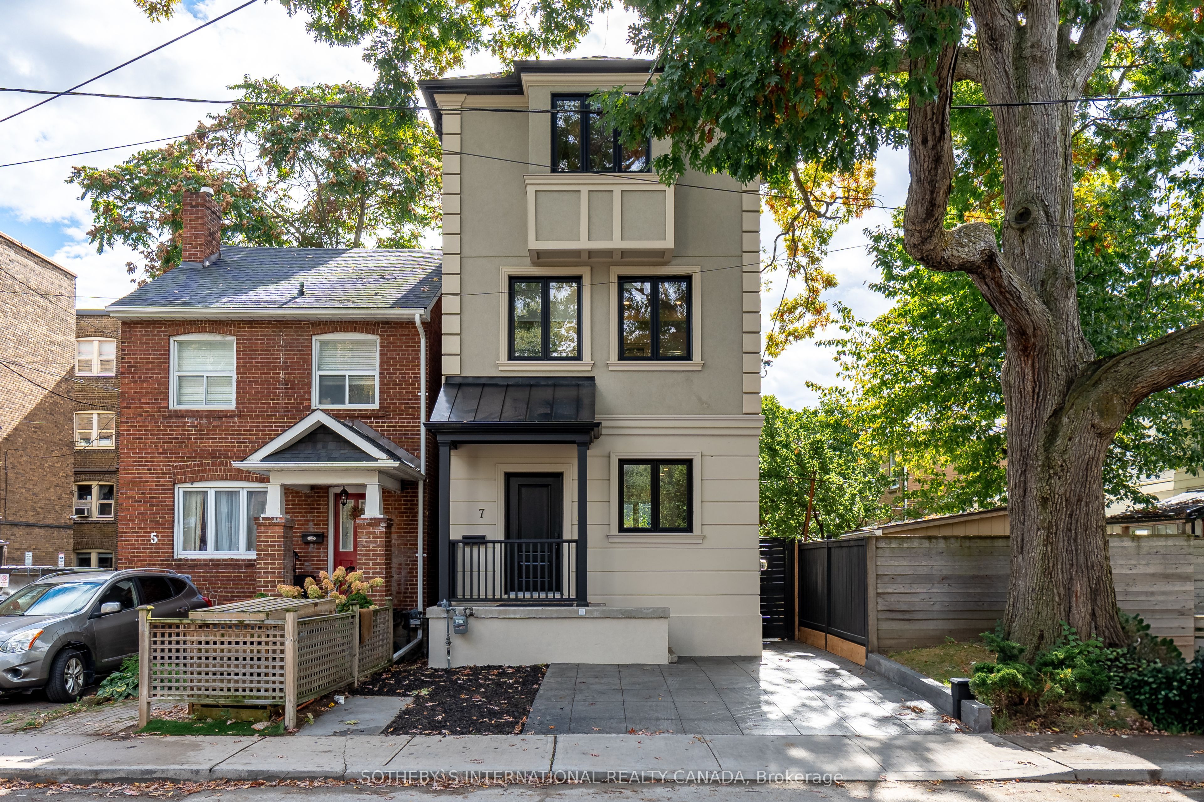 7 Louise Avenue