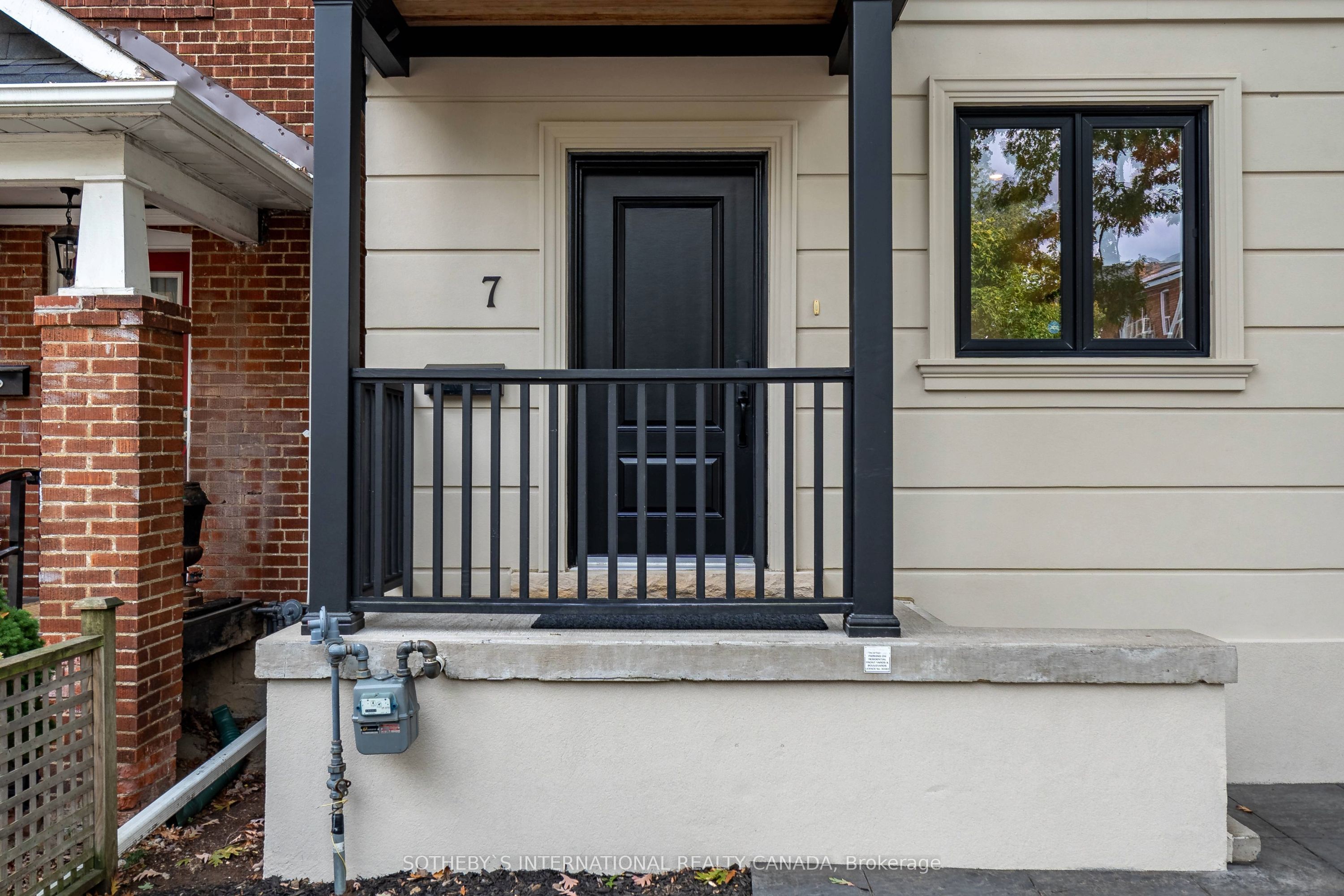 7 Louise Avenue