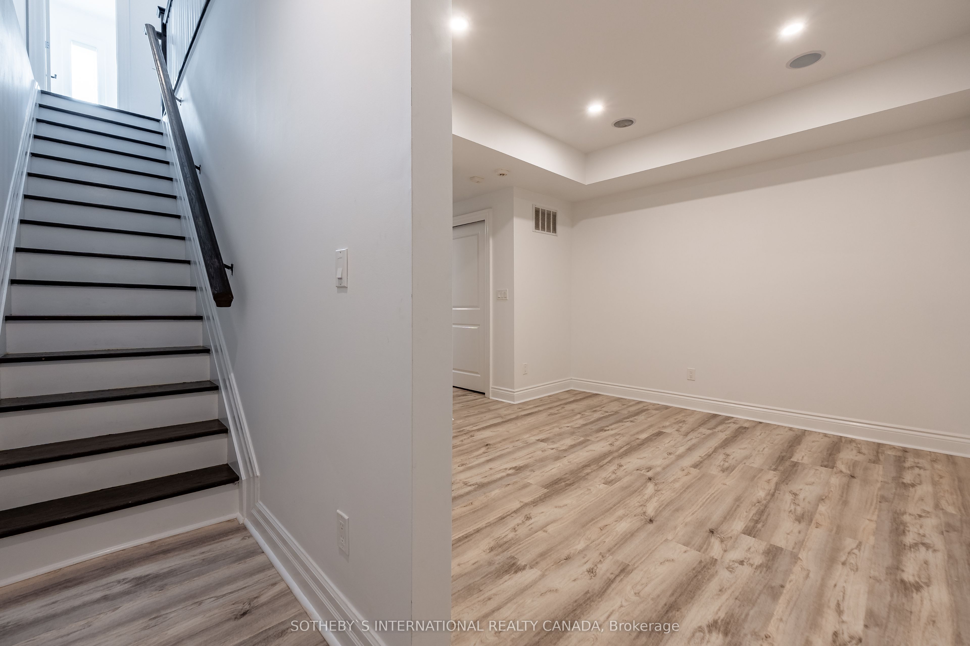 7 Louise Avenue