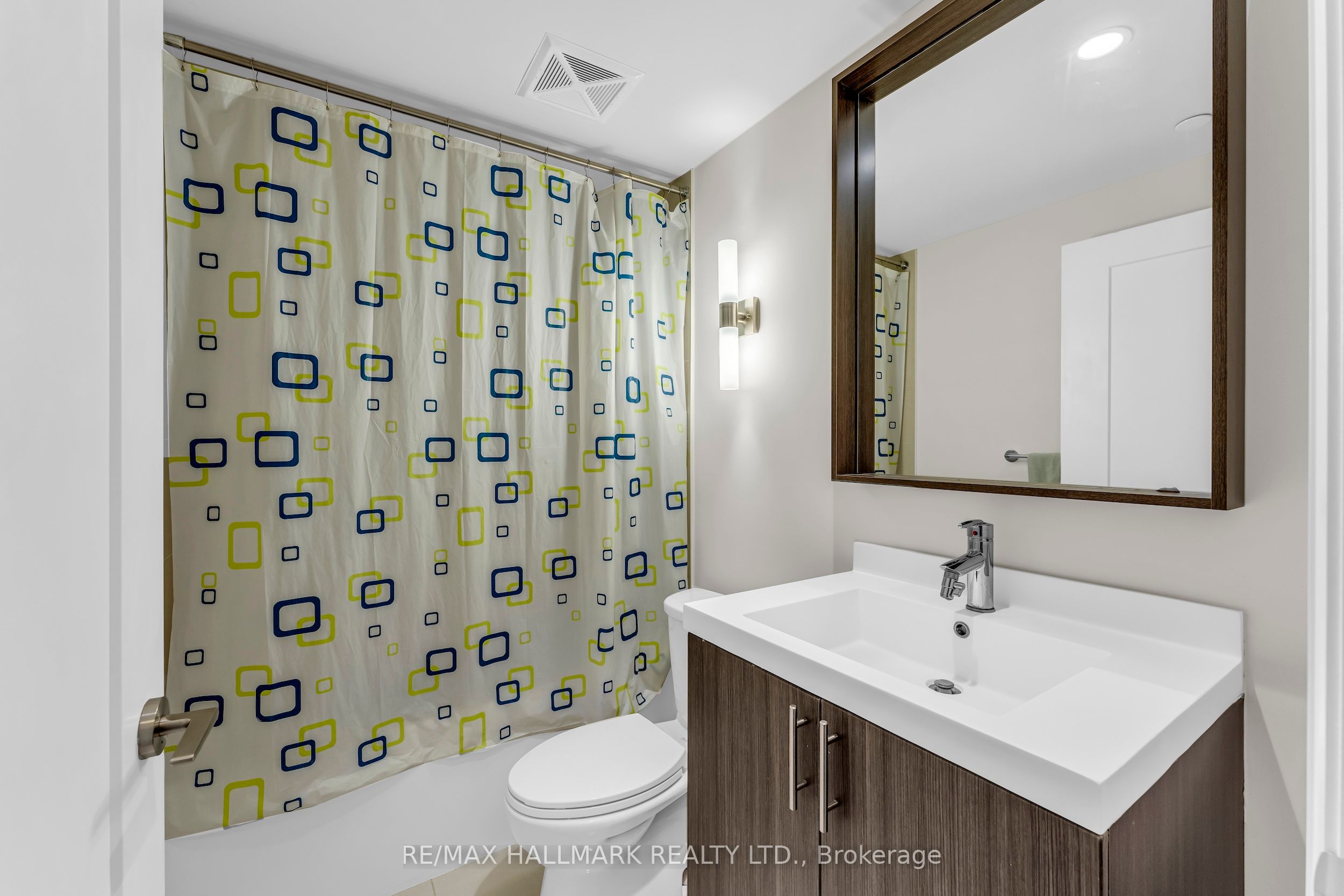 18 Graydon Hall Drive, #603