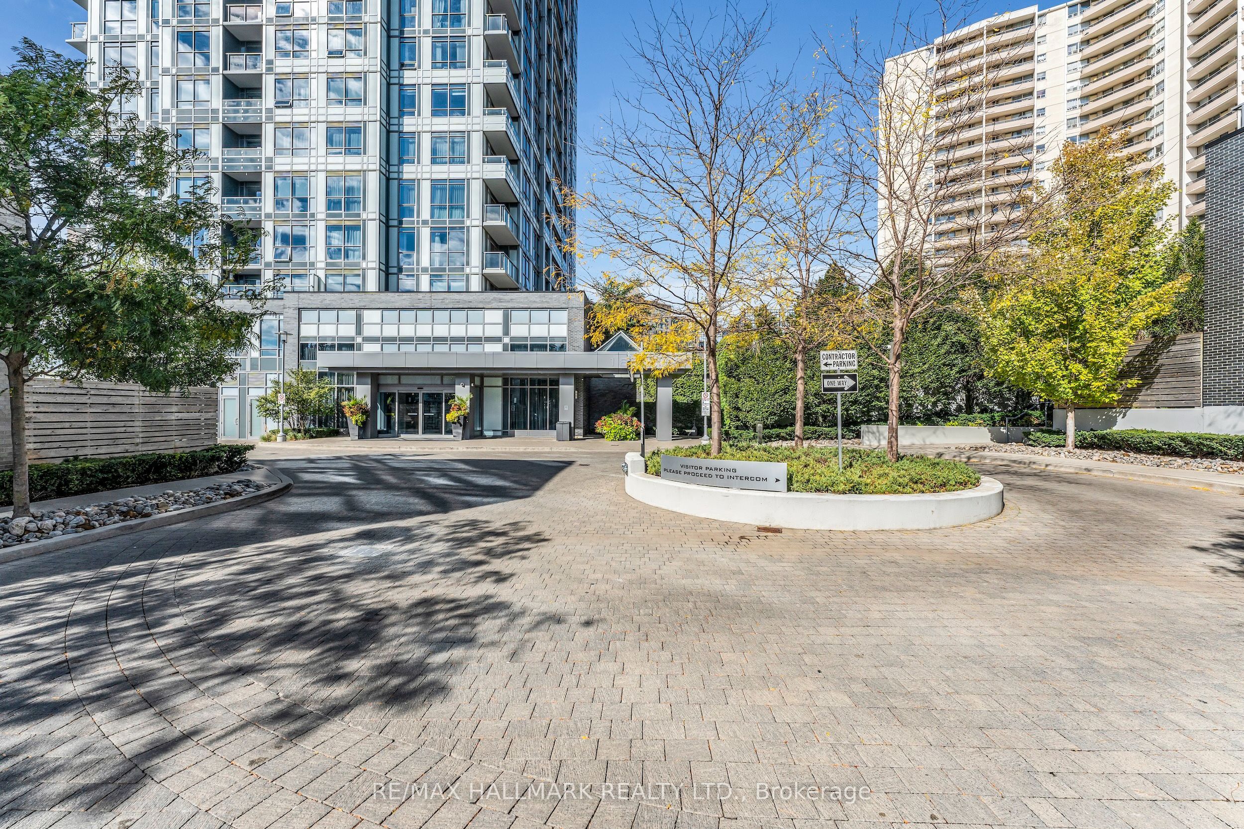 18 Graydon Hall Drive, #603