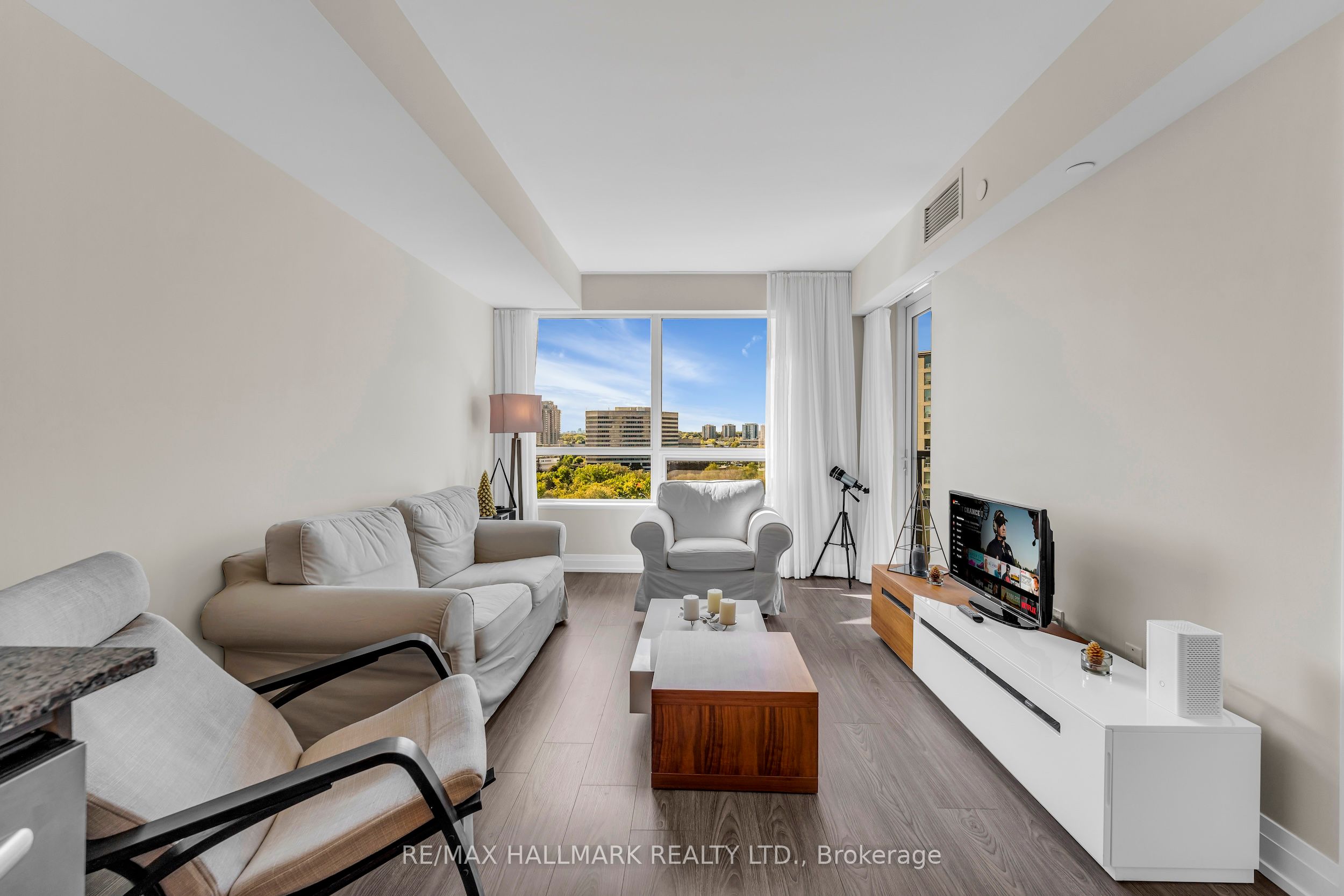 18 Graydon Hall Drive, #603