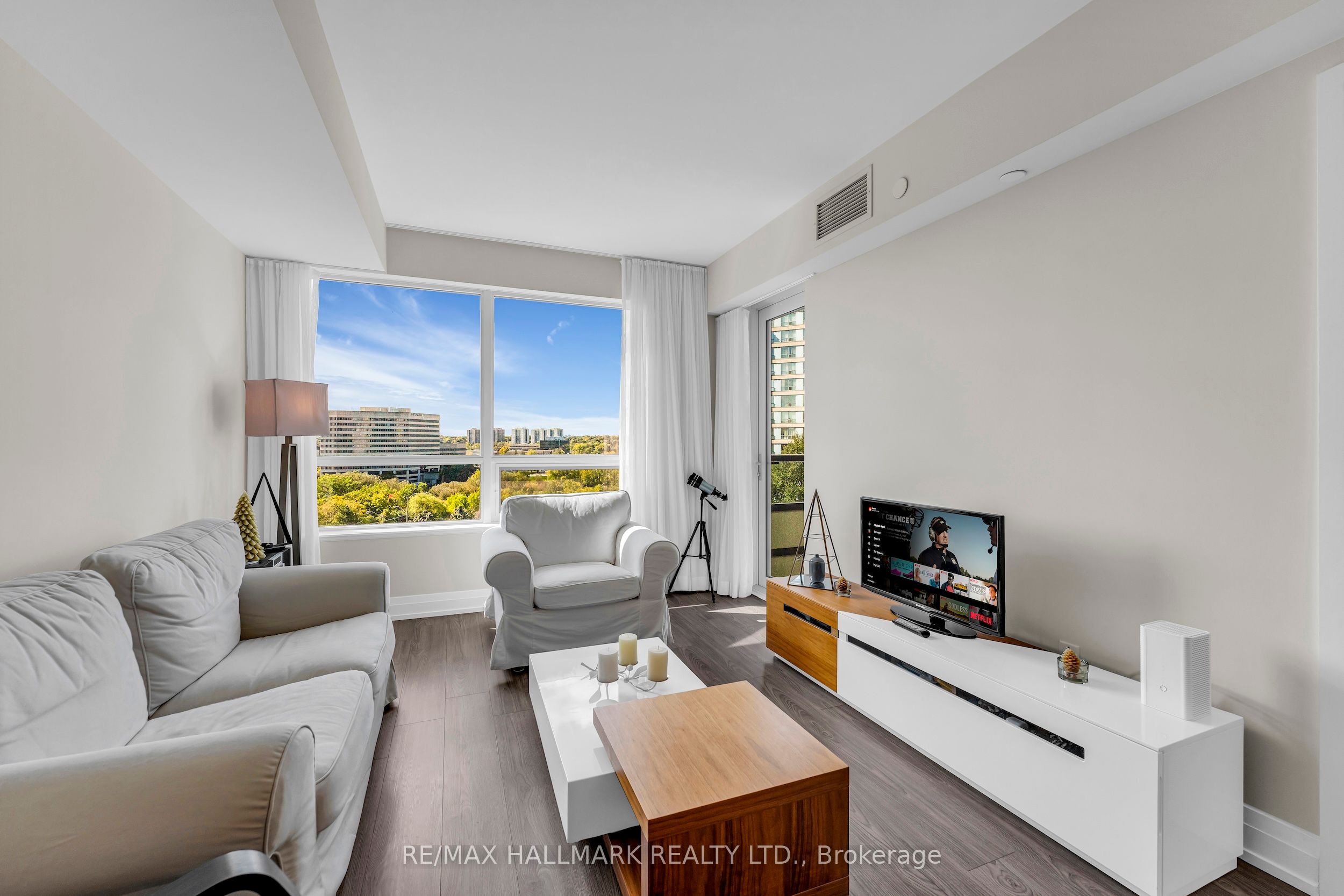 18 Graydon Hall Drive, #603