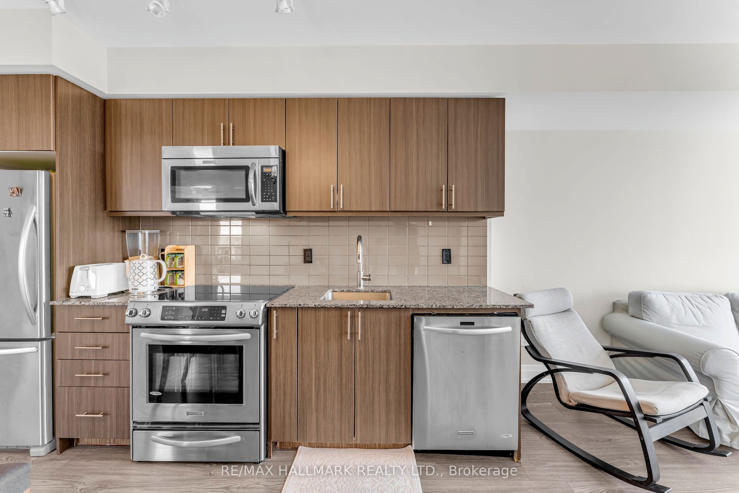 18 Graydon Hall Drive, #603