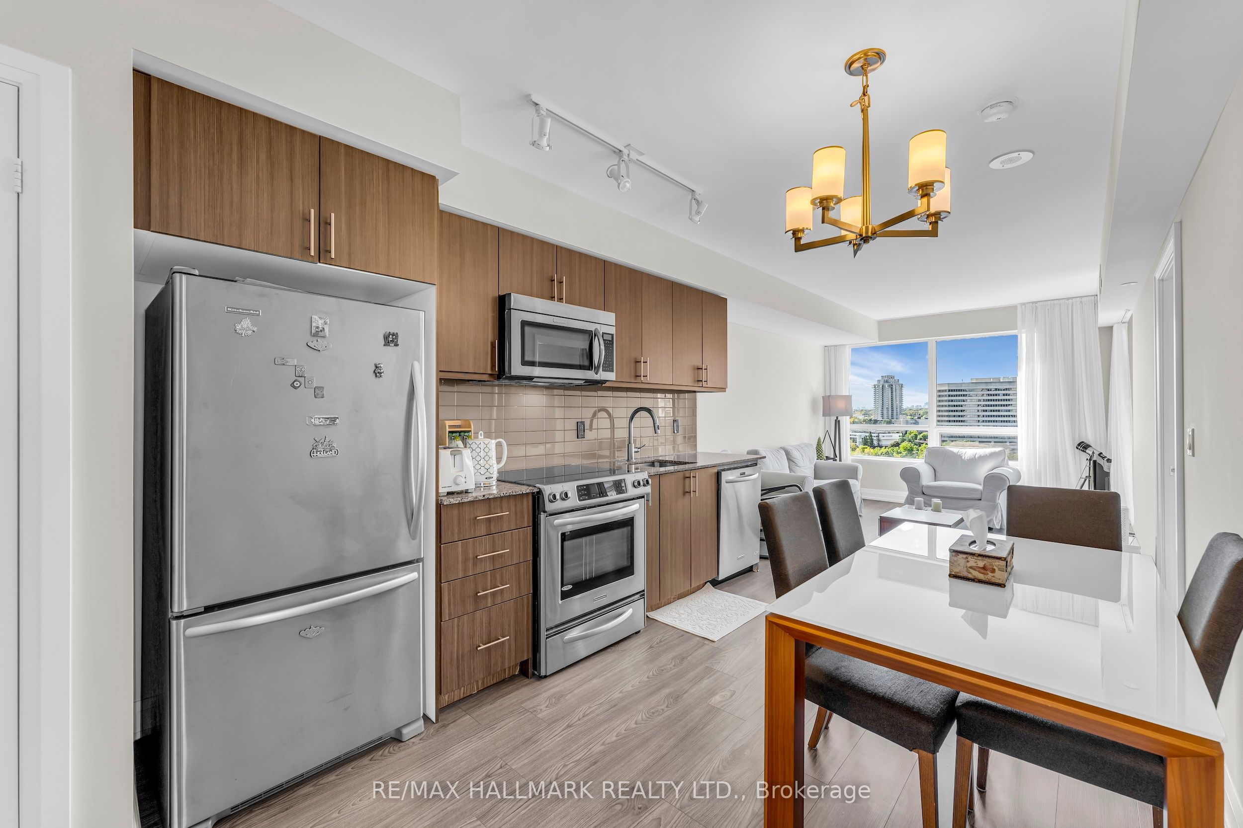 18 Graydon Hall Drive, #603