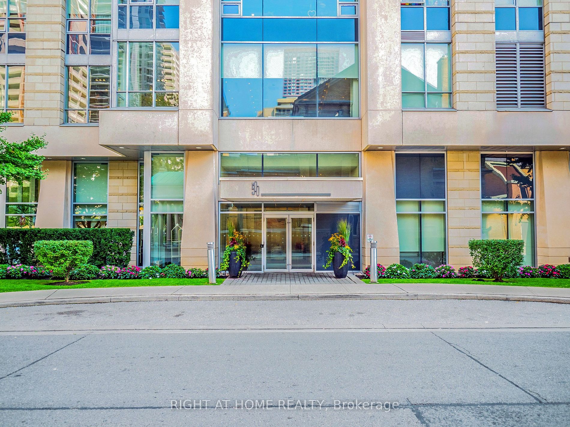 500 Sherbourne Street, #2604