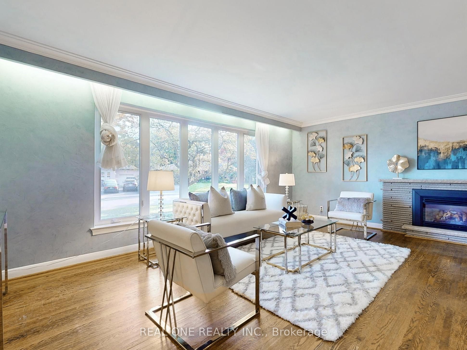 6 Morewood Crescent