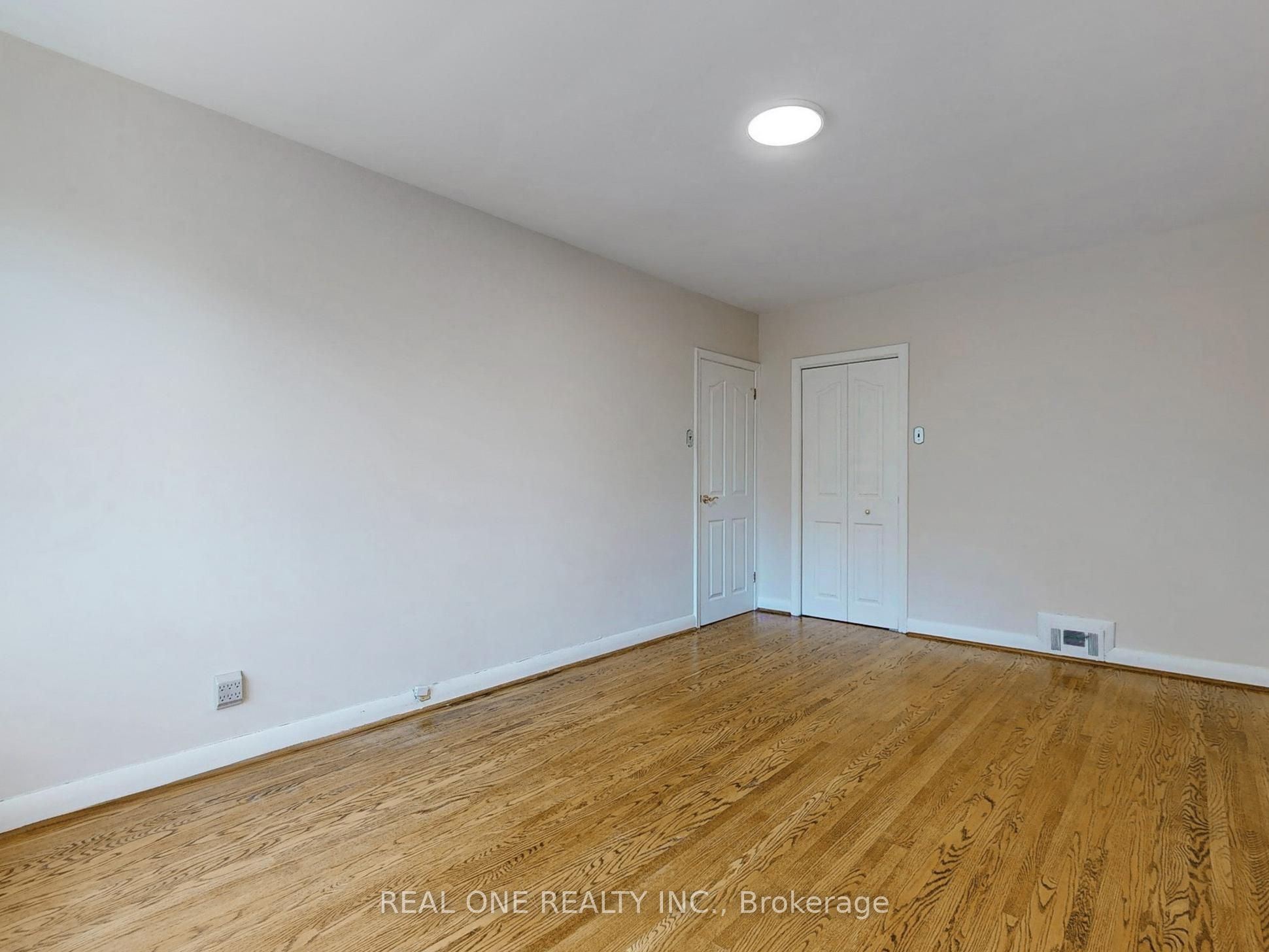 6 Morewood Crescent